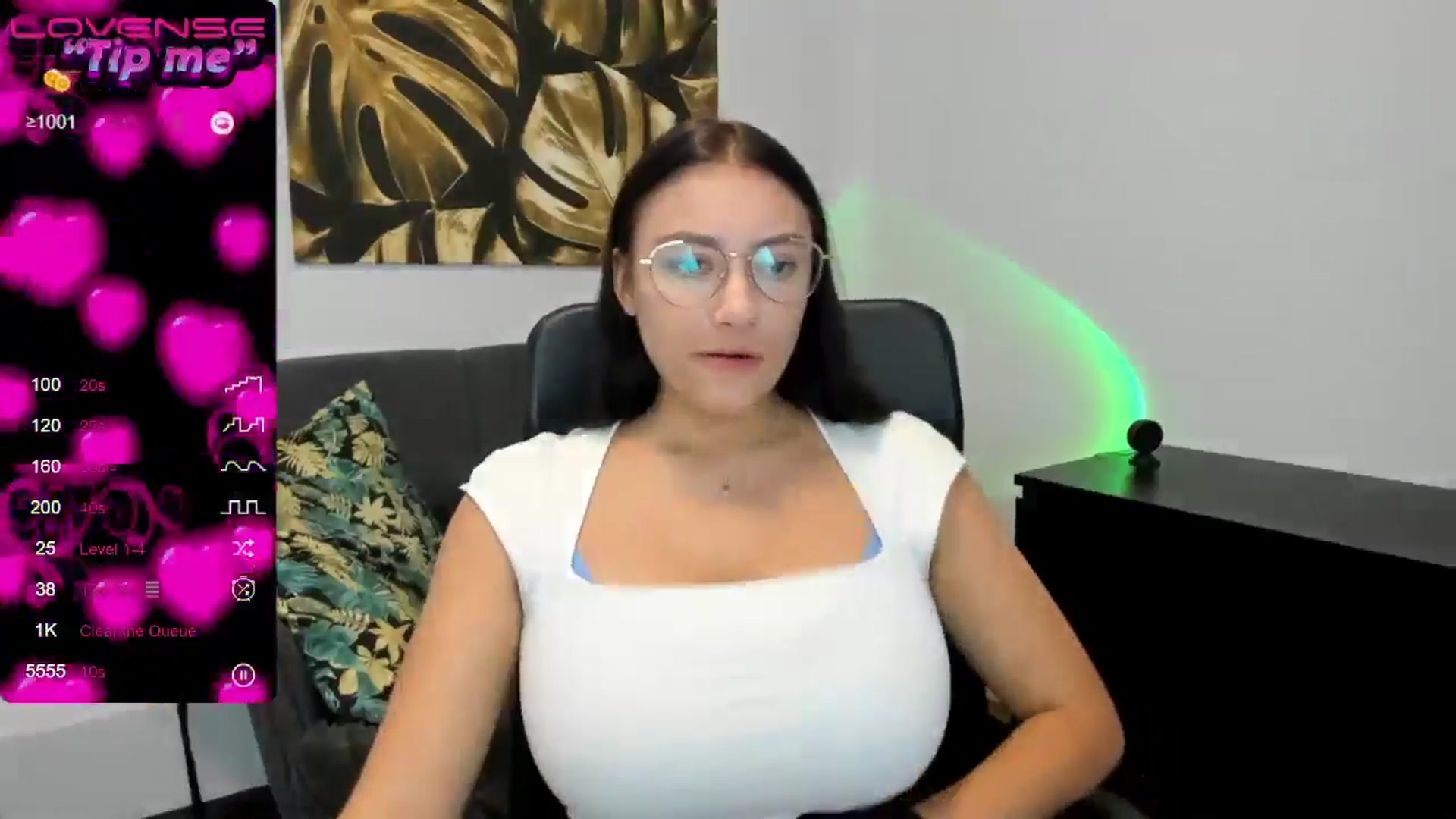 Gallery image thumbnail from SunfLowerr's myfreecams stream on, 09/12/2024, 14:41 image 10 of 20
