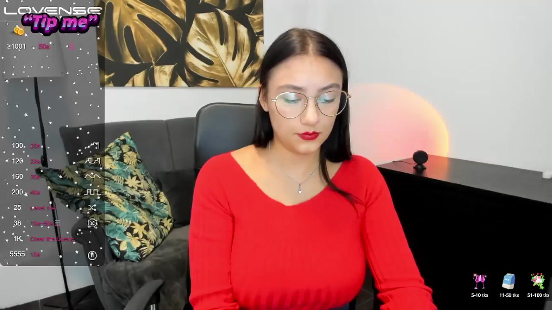 Gallery image thumbnail from SunfLowerr's myfreecams stream on, 09/12/2024, 17:35 image 19 of 20