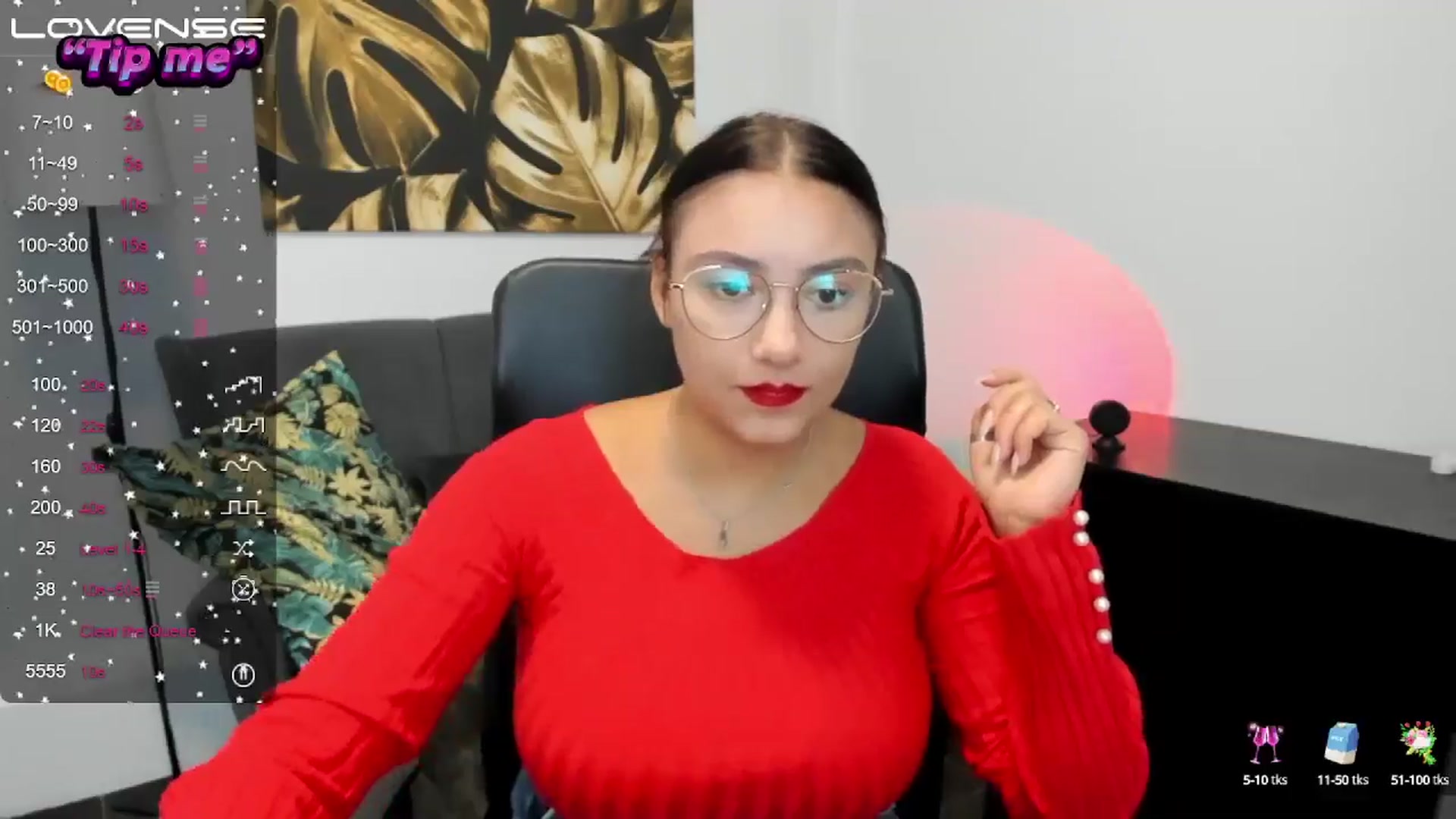 Gallery image thumbnail from SunfLowerr's myfreecams stream on, 09/12/2024, 17:35 image 5 of 20