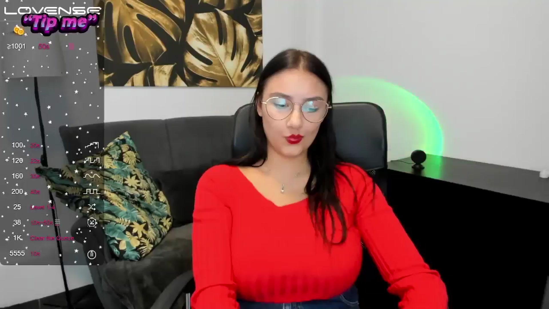 Gallery image thumbnail from SunfLowerr's myfreecams stream on, 09/12/2024, 17:35 image 17 of 20