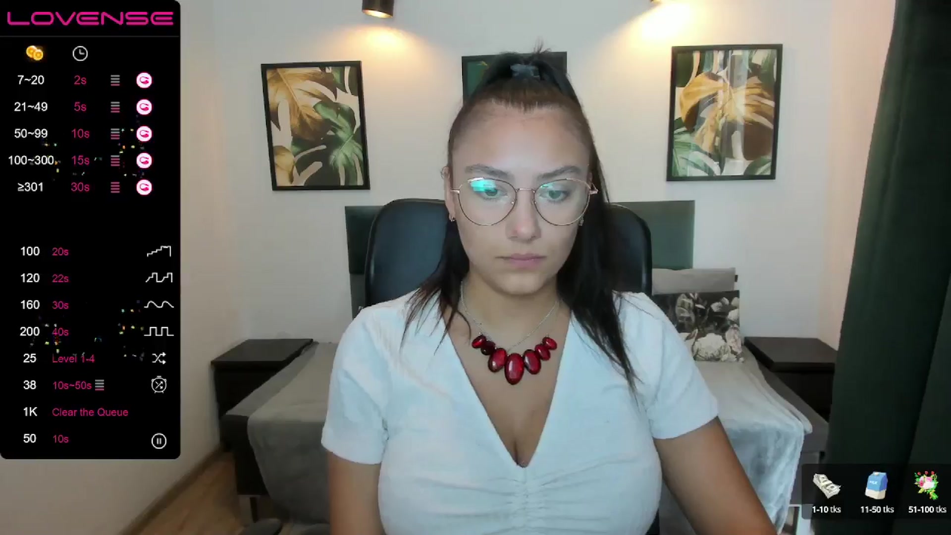 Gallery image thumbnail from SunfLowerr's myfreecams stream on, 09/14/2024, 15:12 image 10 of 20