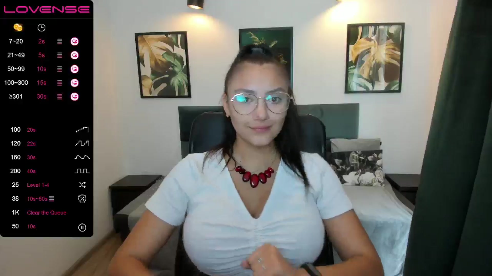 Gallery image thumbnail from SunfLowerr's myfreecams stream on, 09/14/2024, 15:12 image 7 of 20