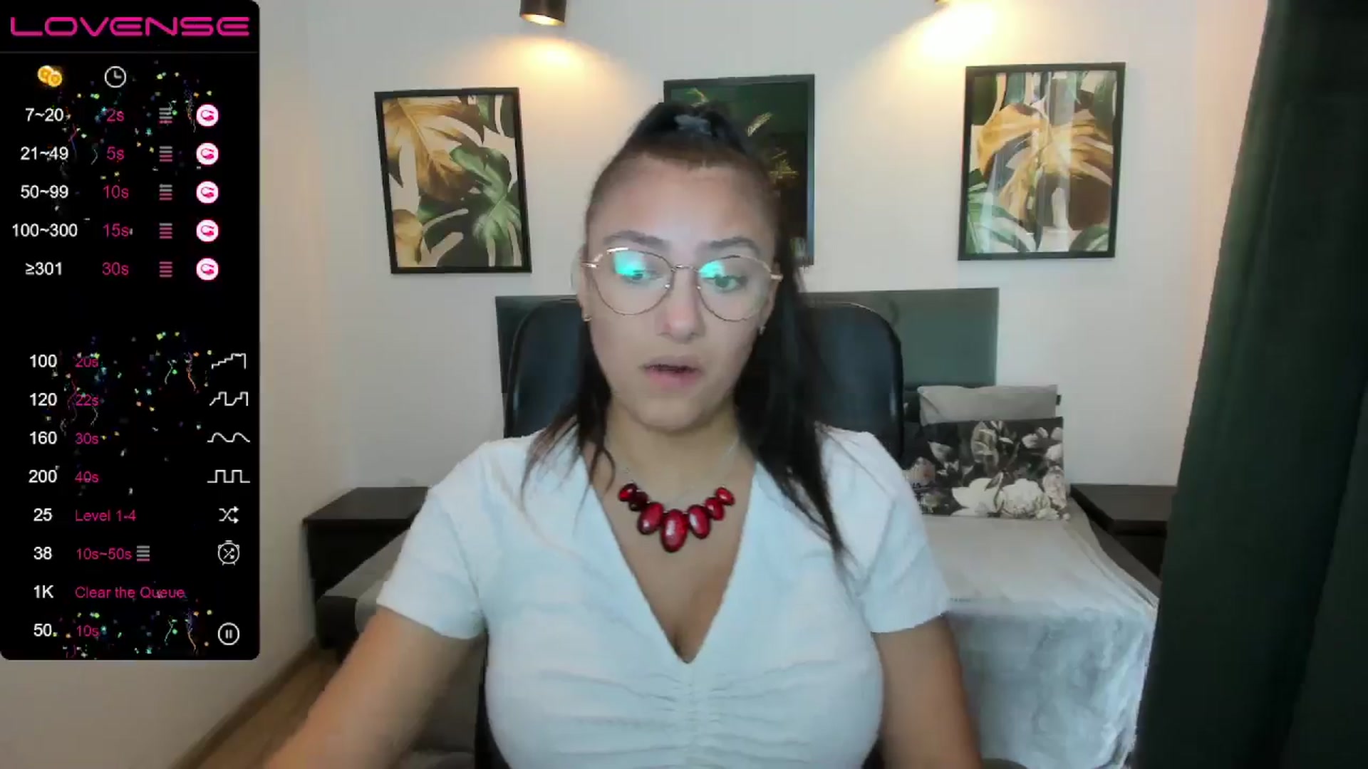 Gallery image thumbnail from SunfLowerr's myfreecams stream on, 09/14/2024, 15:12 image 9 of 20