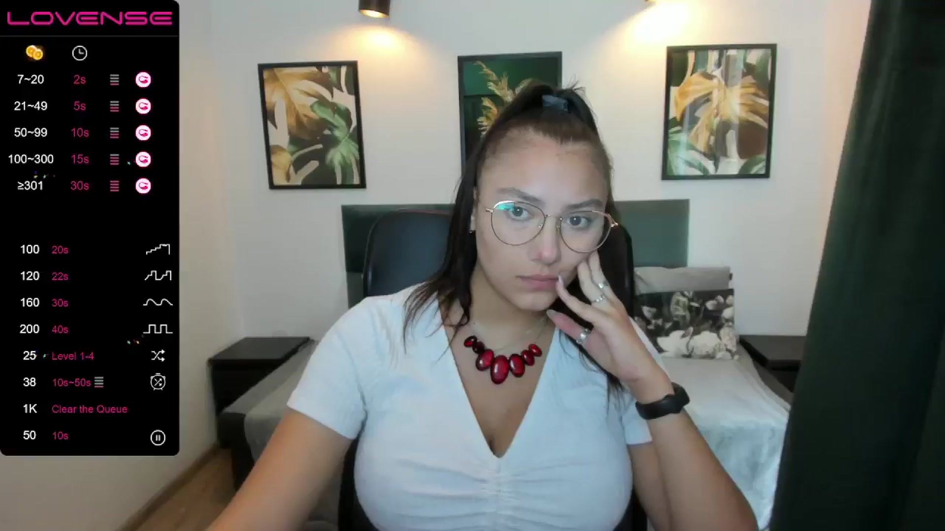 Gallery image thumbnail from SunfLowerr's myfreecams stream on, 09/14/2024, 15:12 image 3 of 20