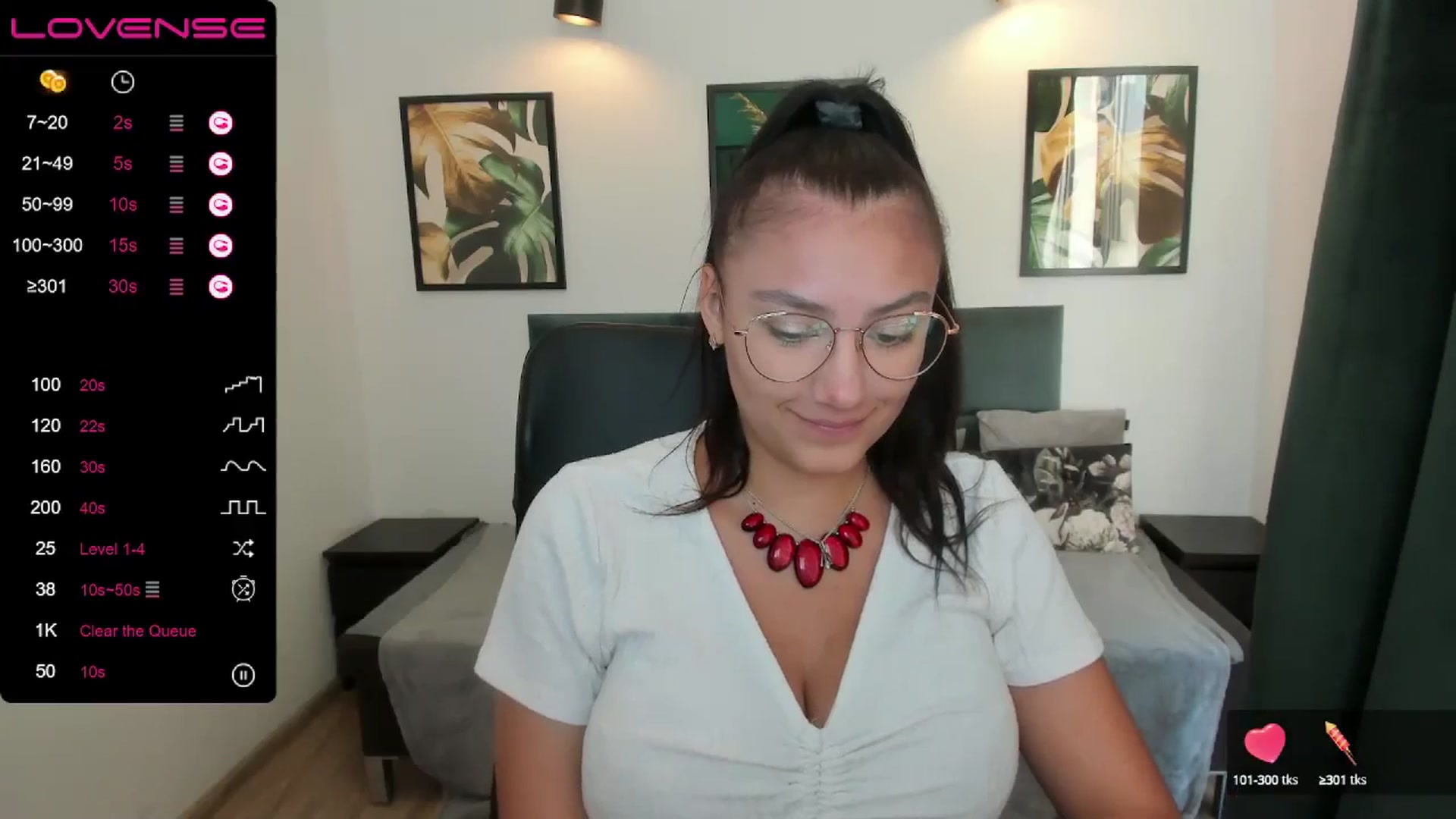 Gallery image thumbnail from SunfLowerr's myfreecams stream on, 09/14/2024, 16:02 image 18 of 20
