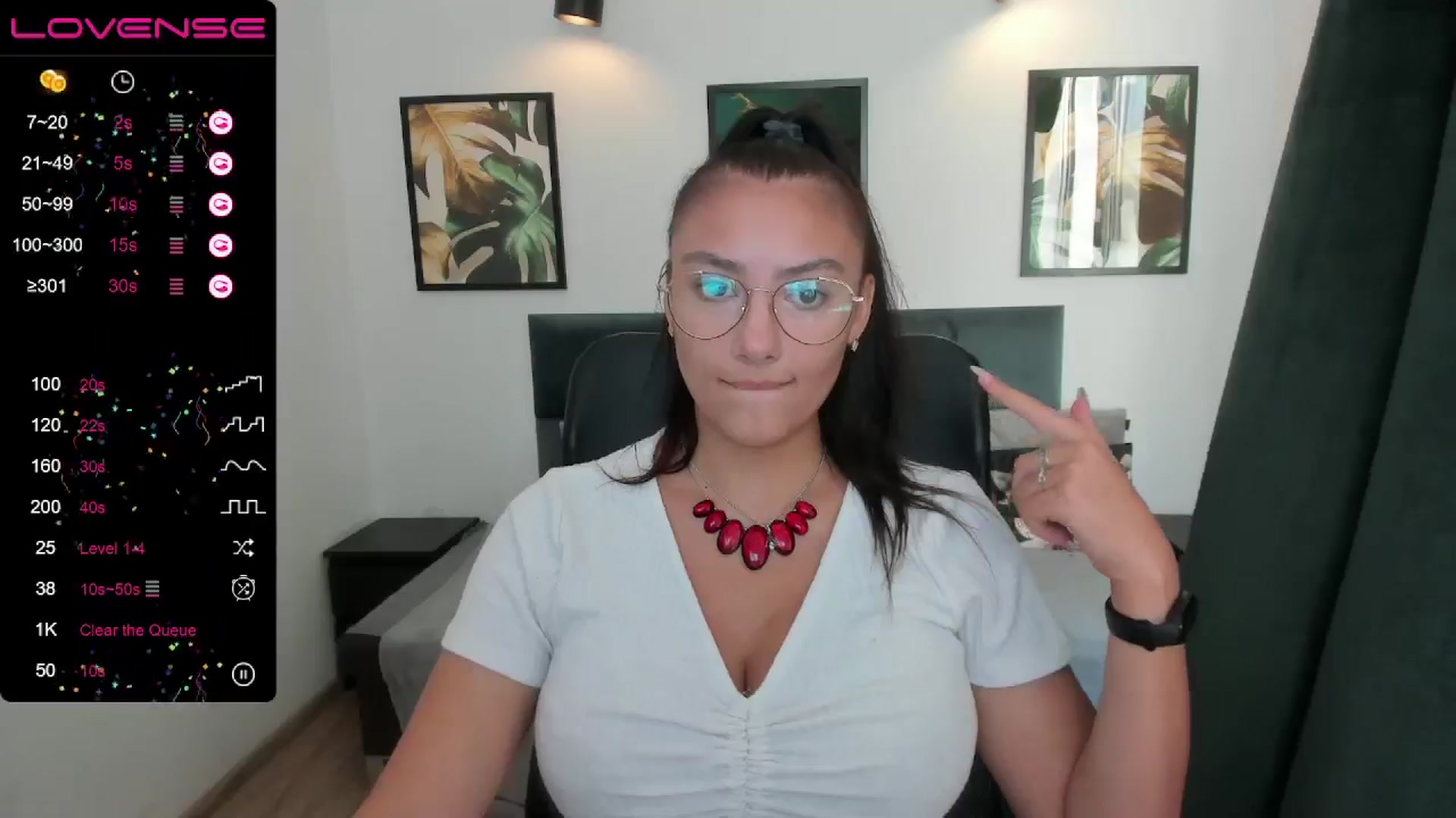 Gallery image thumbnail from SunfLowerr's myfreecams stream on, 09/14/2024, 16:02 image 12 of 20