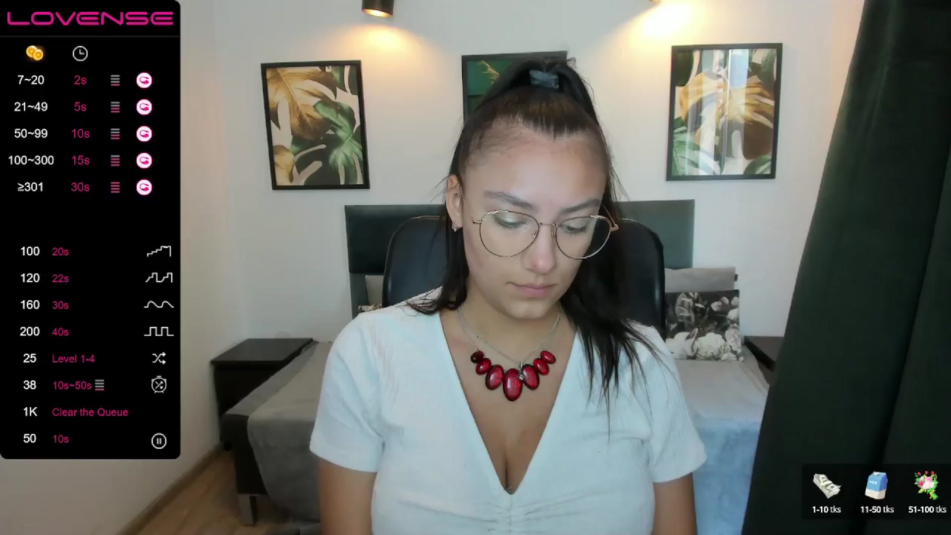 Gallery image thumbnail from SunfLowerr's myfreecams stream on, 09/14/2024, 16:02 image 2 of 20