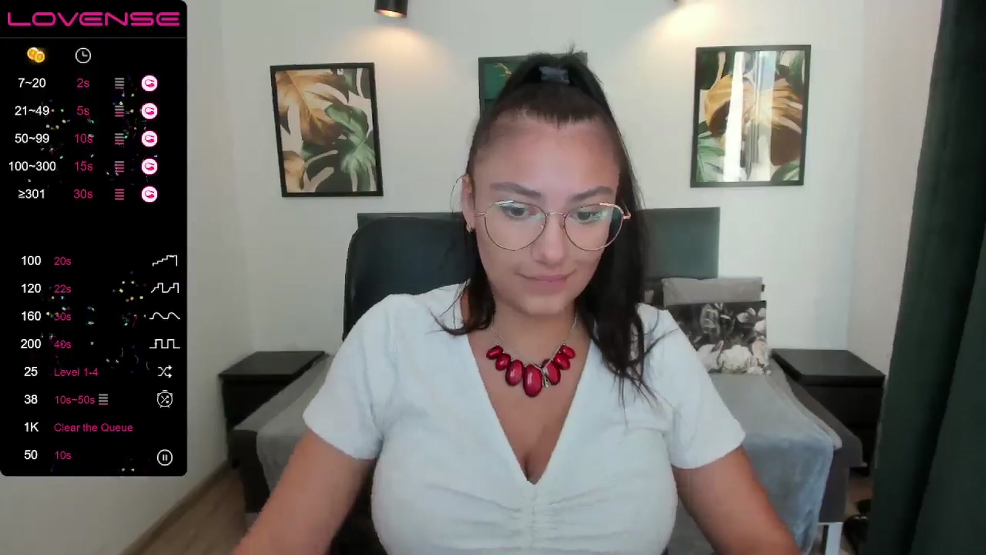 Gallery image thumbnail from SunfLowerr's myfreecams stream on, 09/14/2024, 16:02 image 17 of 20