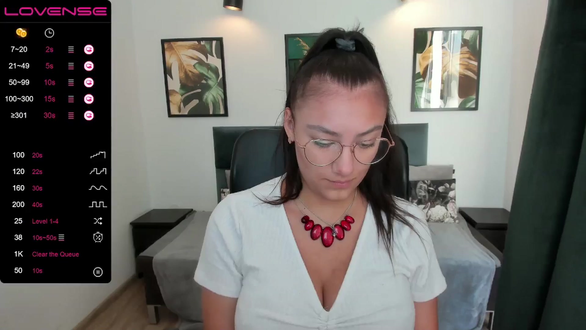 Gallery image thumbnail from SunfLowerr's myfreecams stream on, 09/14/2024, 16:02 image 11 of 20