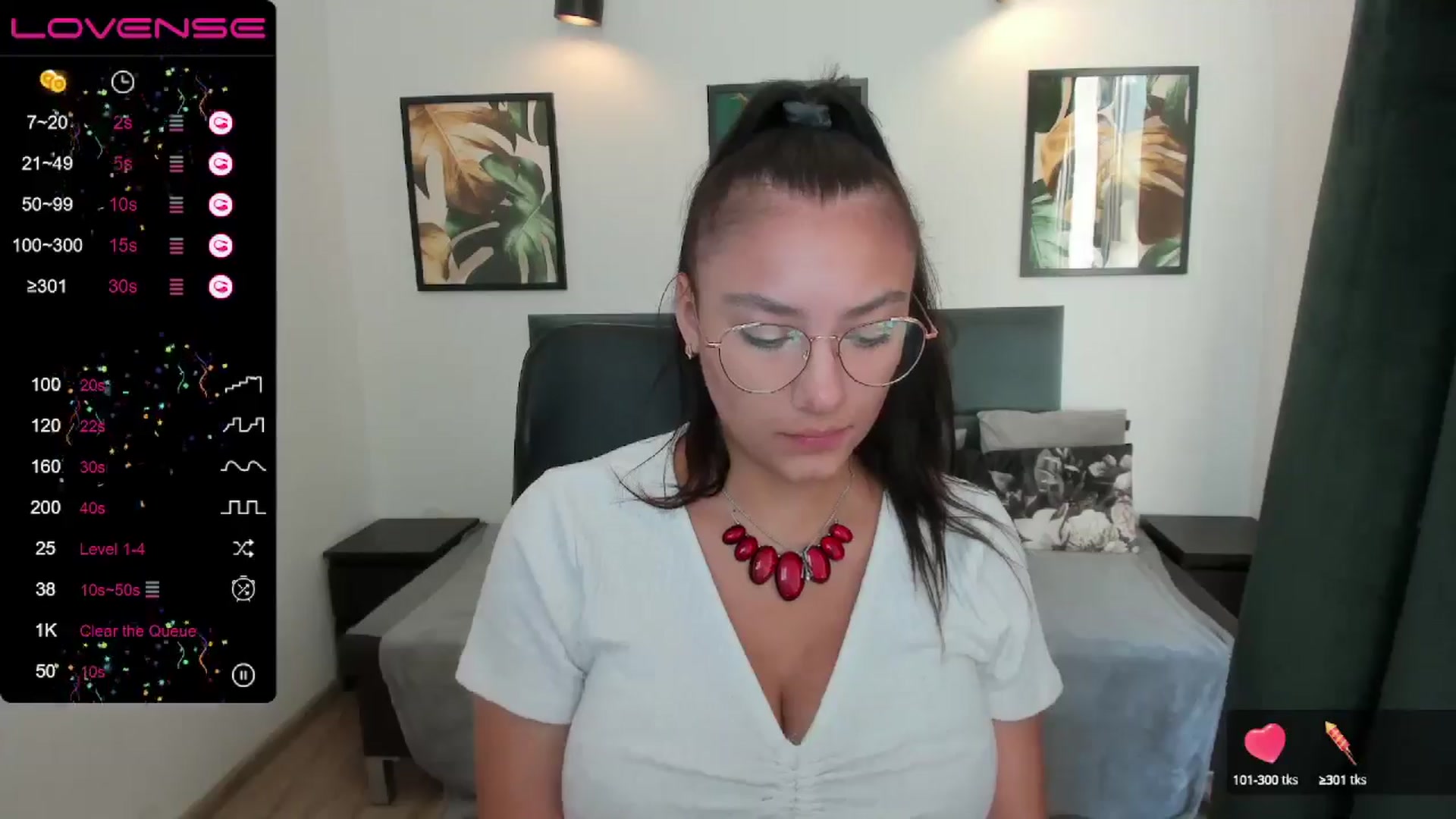 Gallery image thumbnail from SunfLowerr's myfreecams stream on, 09/14/2024, 16:02 image 14 of 20