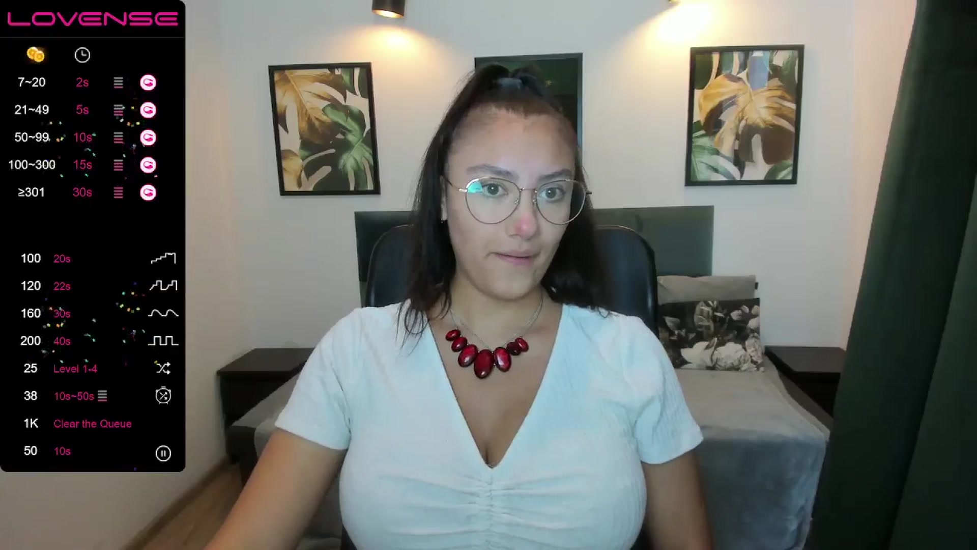 Gallery image thumbnail from SunfLowerr's myfreecams stream on, 09/14/2024, 16:45 image 5 of 20