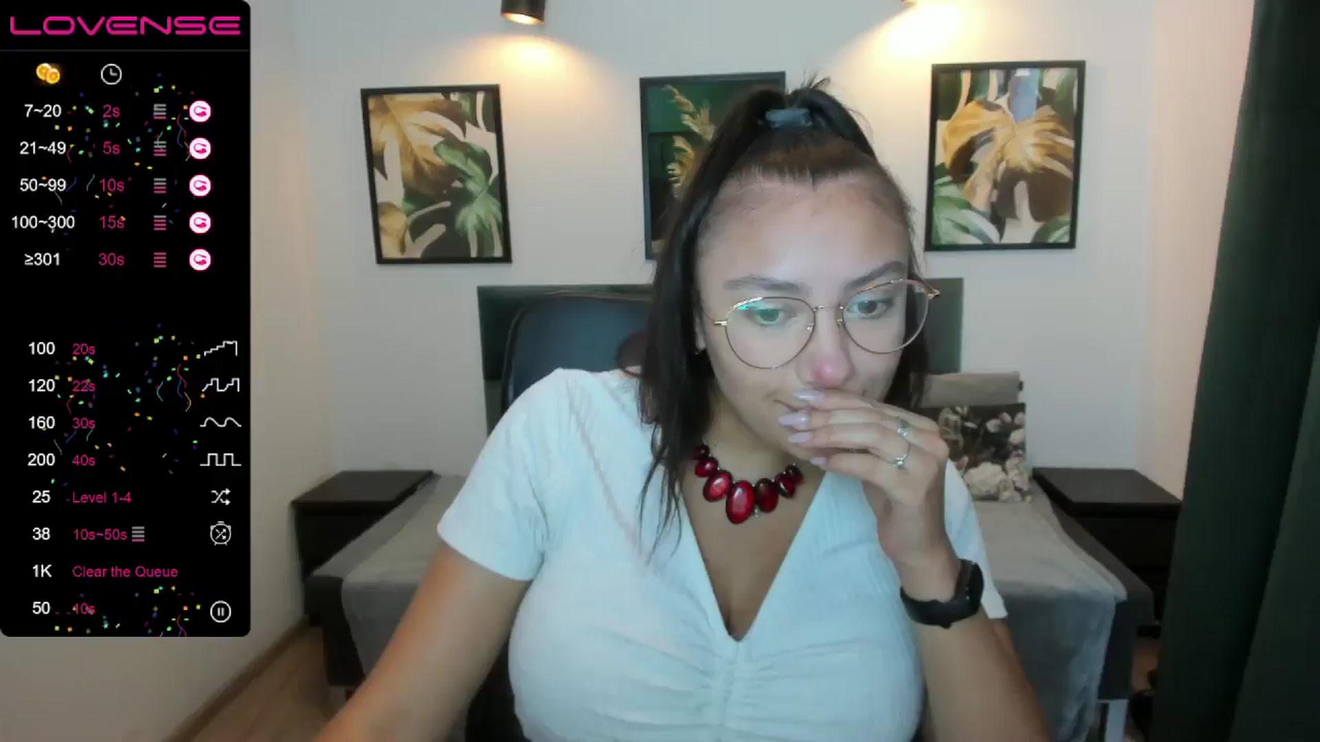 Gallery image thumbnail from SunfLowerr's myfreecams stream on, 09/14/2024, 16:45 image 1 of 20