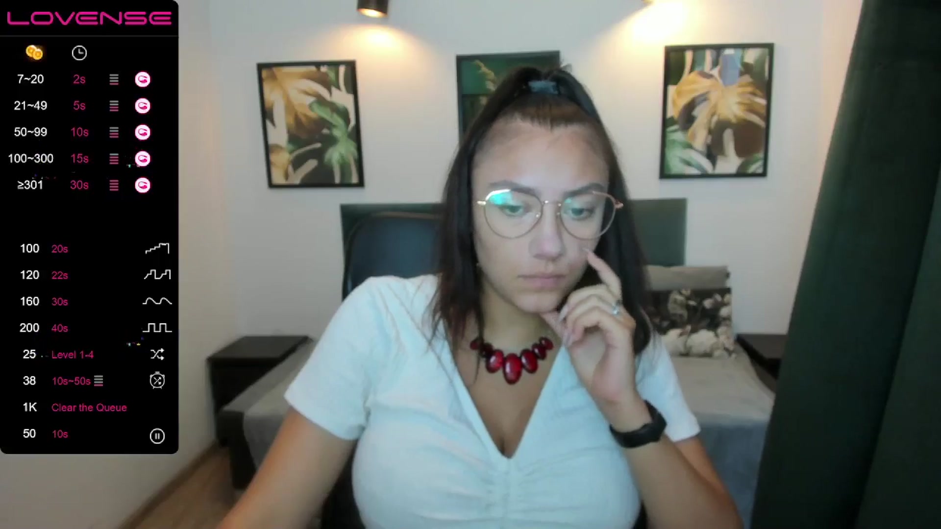 Gallery image thumbnail from SunfLowerr's myfreecams stream on, 09/14/2024, 16:45 image 9 of 20