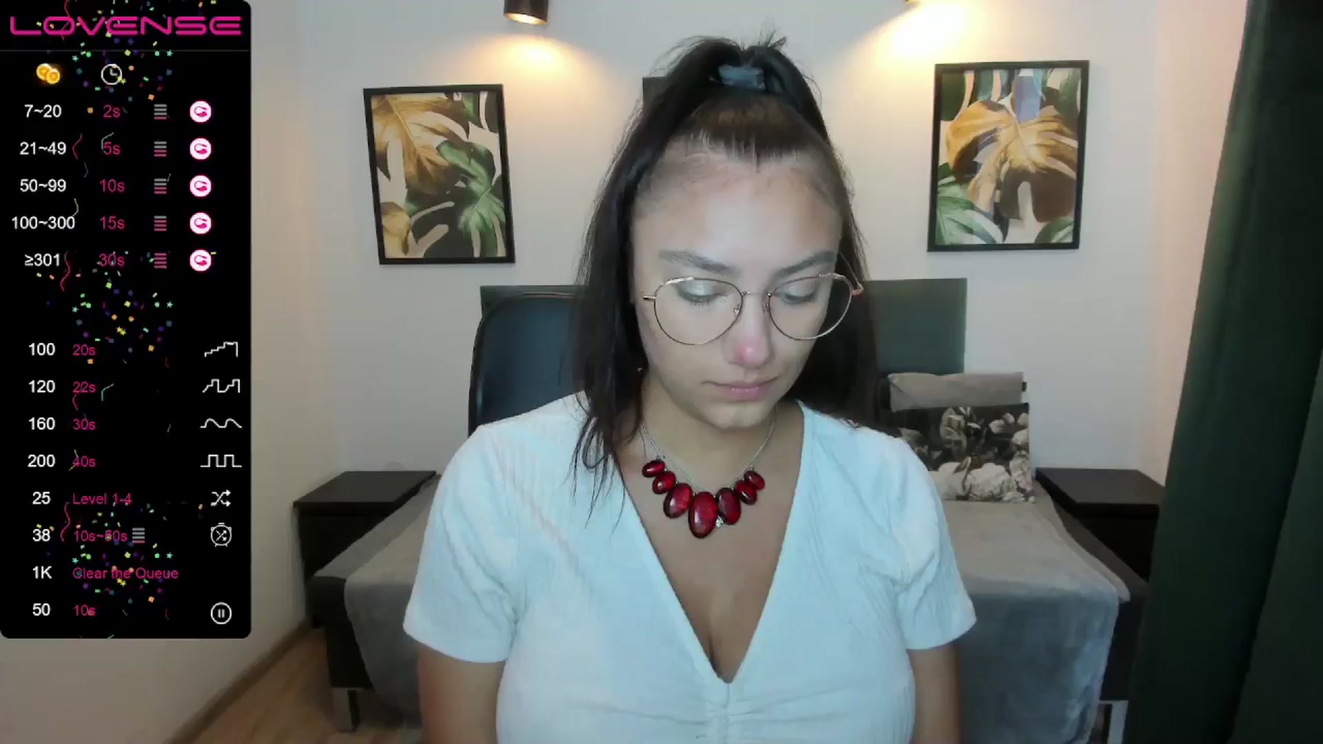 Gallery image thumbnail from SunfLowerr's myfreecams stream on, 09/14/2024, 16:45 image 2 of 20