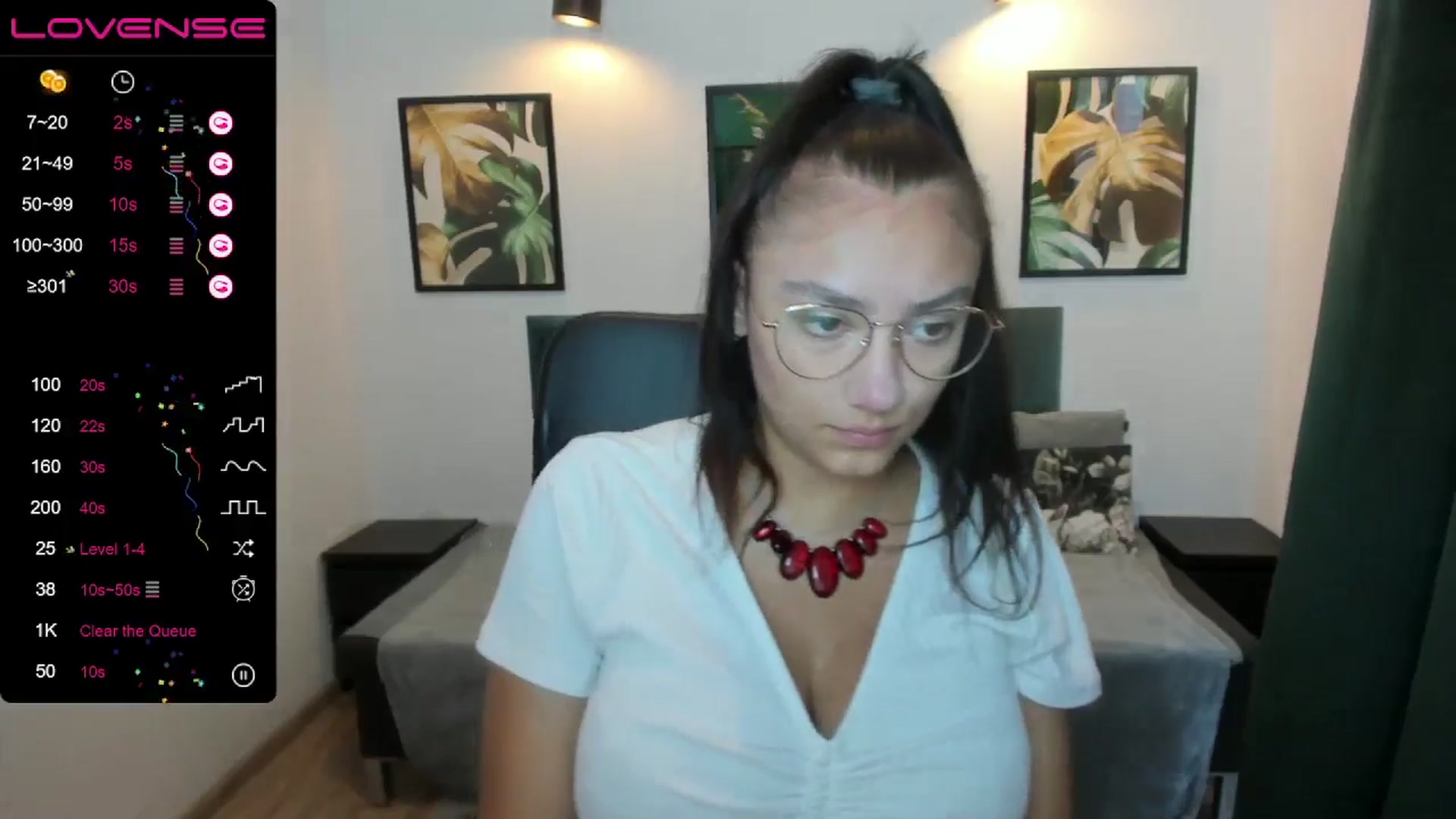 Gallery image thumbnail from SunfLowerr's myfreecams stream on, 09/14/2024, 16:45 image 13 of 20