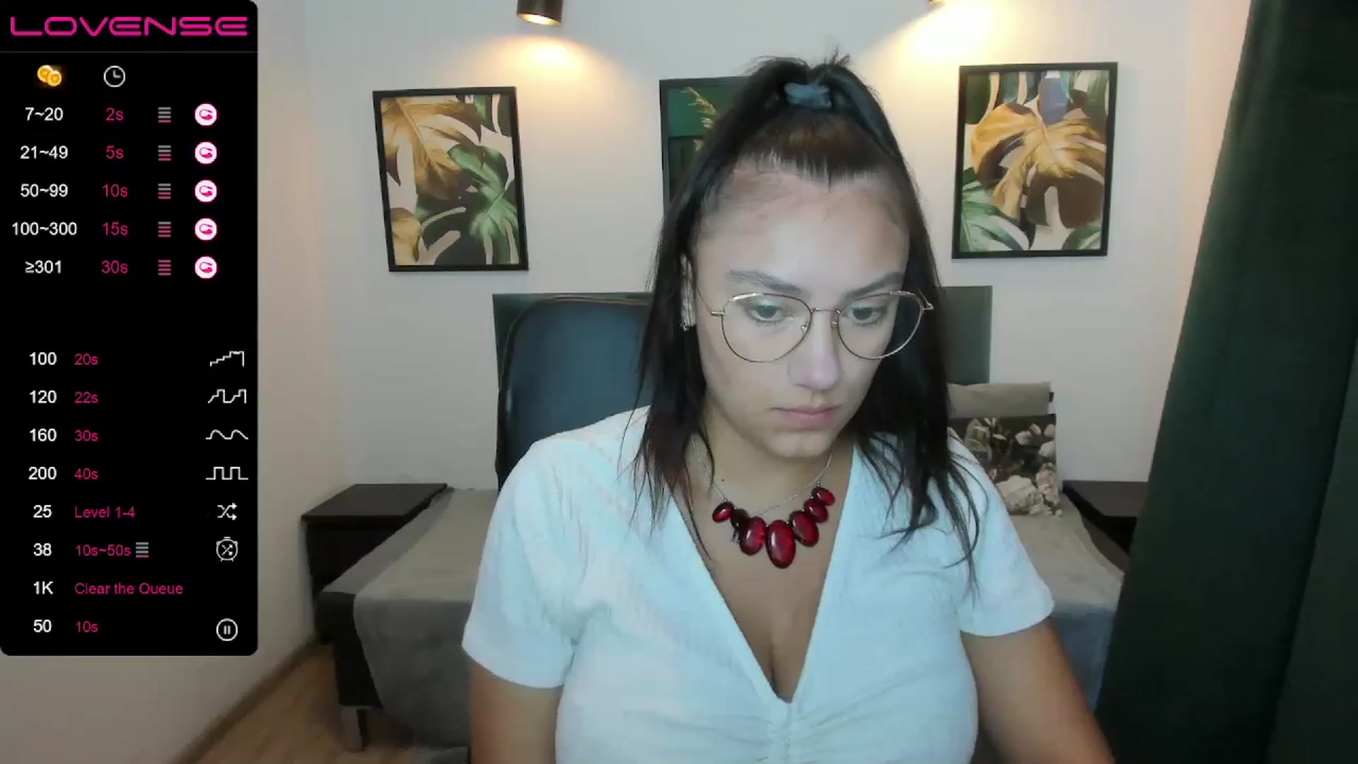 Gallery image thumbnail from SunfLowerr's myfreecams stream on, 09/14/2024, 16:45 image 19 of 20
