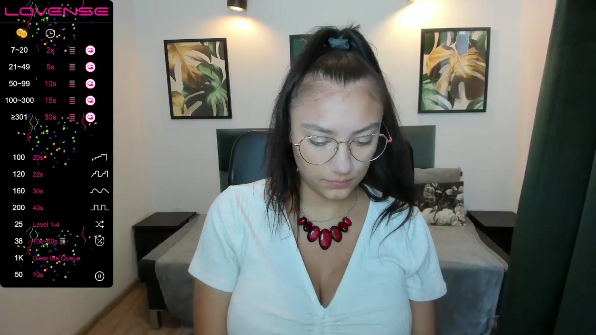Gallery image thumbnail from SunfLowerr's myfreecams stream on, 09/14/2024, 16:45 image 7 of 20