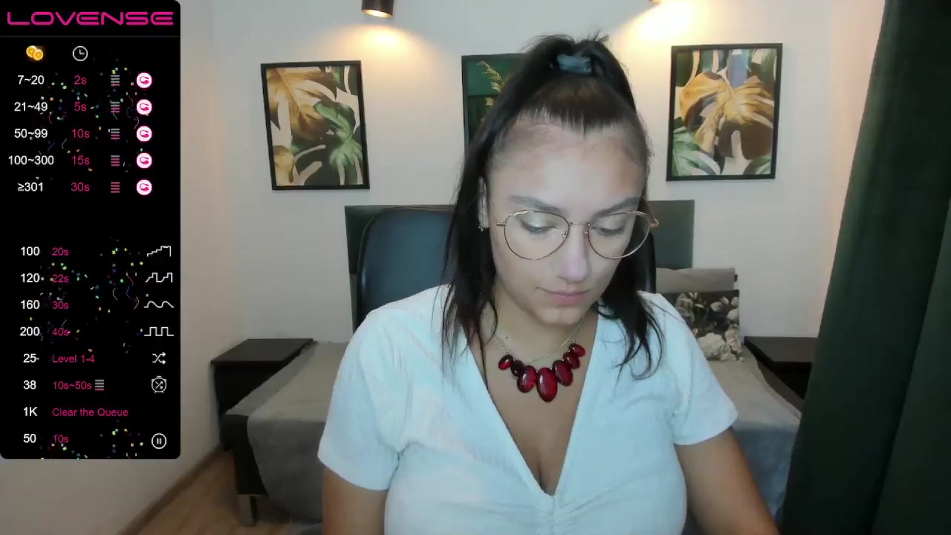Gallery image thumbnail from SunfLowerr's myfreecams stream on, 09/14/2024, 16:45 image 11 of 20