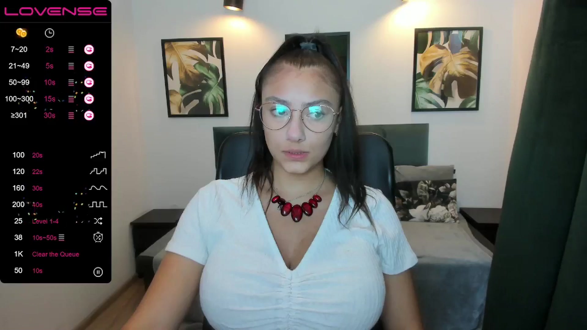 Gallery image thumbnail from SunfLowerr's myfreecams stream on, 09/14/2024, 16:45 image 15 of 20