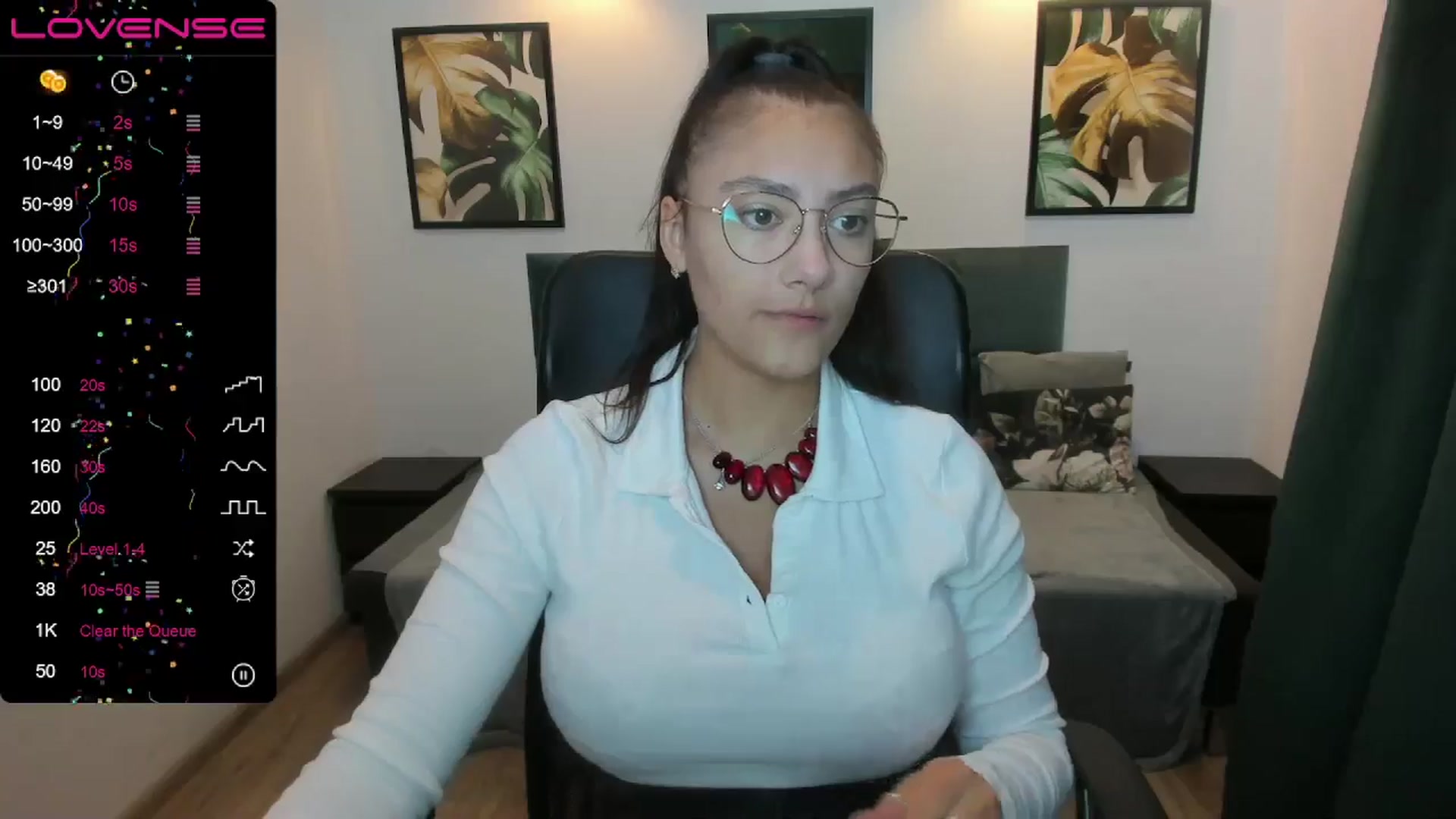 Gallery image thumbnail from SunfLowerr's myfreecams stream on, 09/14/2024, 17:45 image 13 of 20