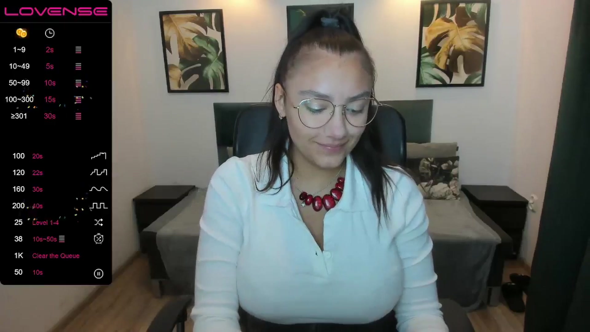 Gallery image thumbnail from SunfLowerr's myfreecams stream on, 09/14/2024, 17:45 image 3 of 20