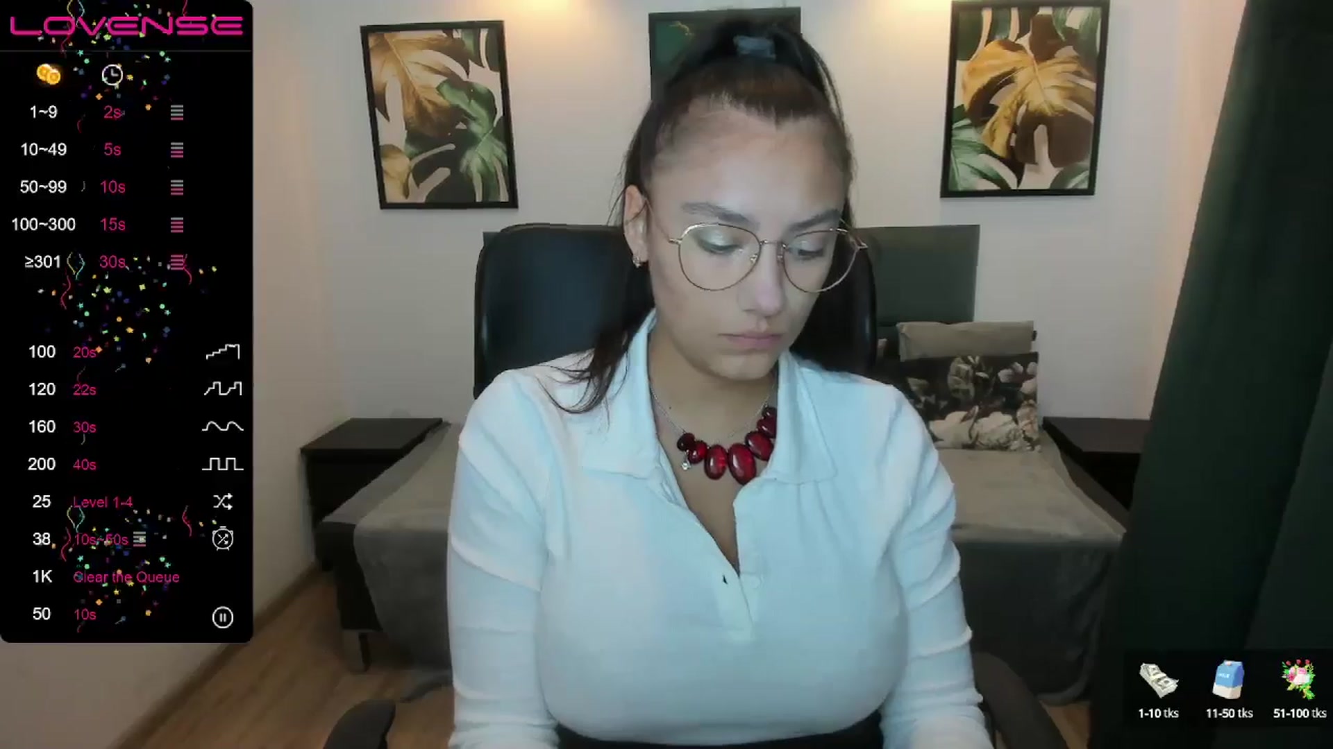 Gallery image thumbnail from SunfLowerr's myfreecams stream on, 09/14/2024, 17:45 image 11 of 20