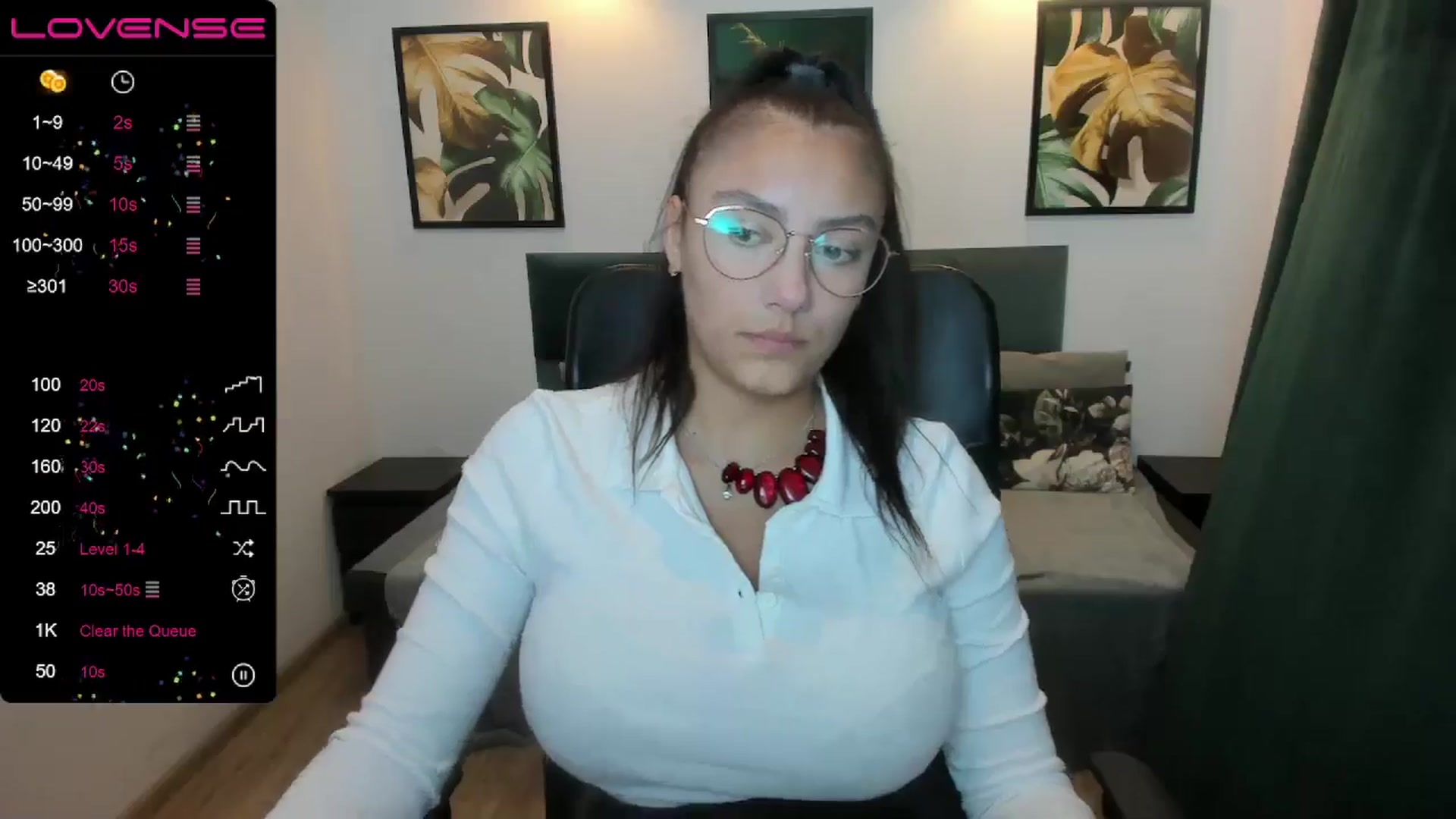 Gallery image thumbnail from SunfLowerr's myfreecams stream on, 09/14/2024, 18:26 image 8 of 20