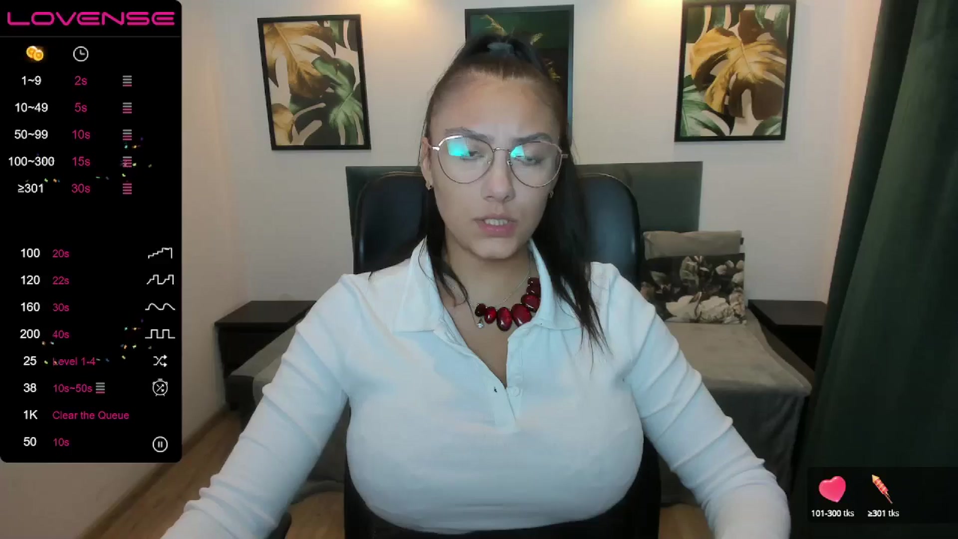 Gallery image thumbnail from SunfLowerr's myfreecams stream on, 09/14/2024, 18:26 image 19 of 20