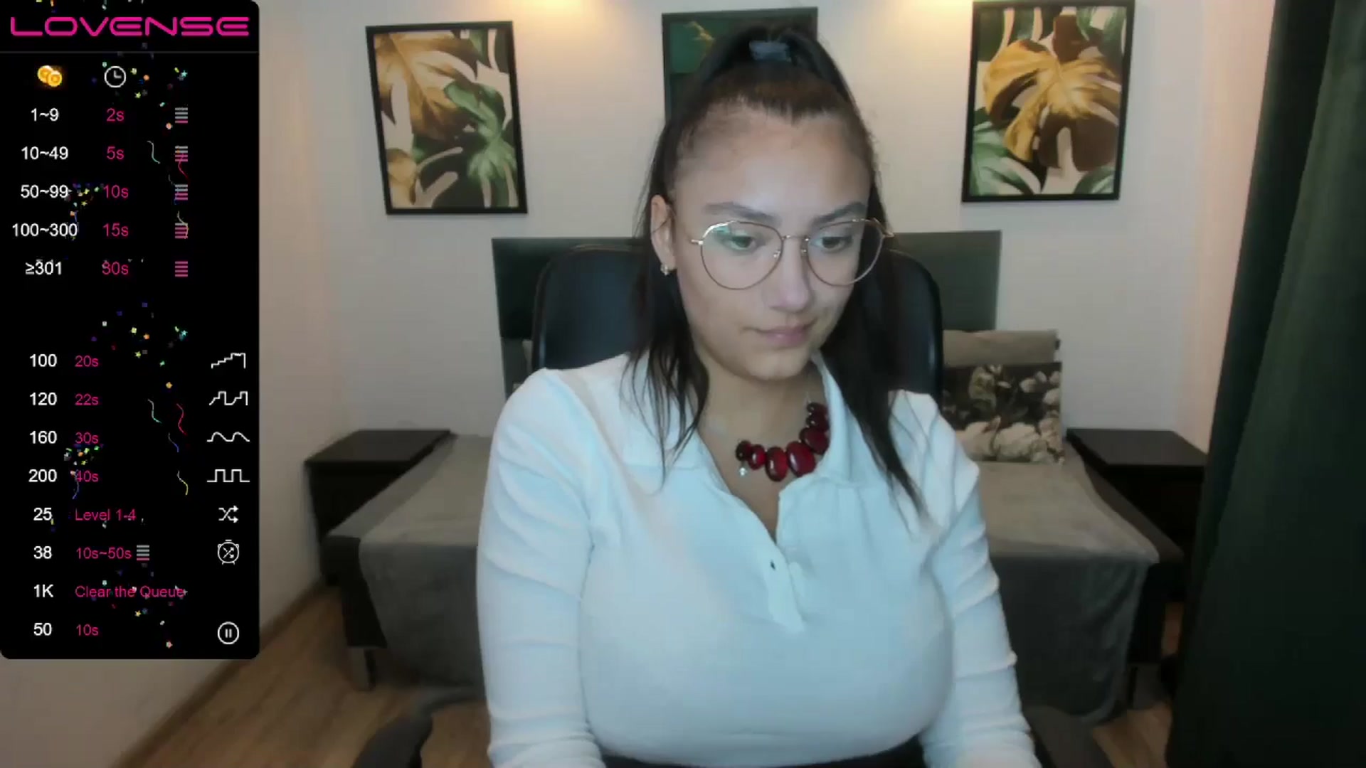 Gallery image thumbnail from SunfLowerr's myfreecams stream on, 09/14/2024, 18:26 image 11 of 20