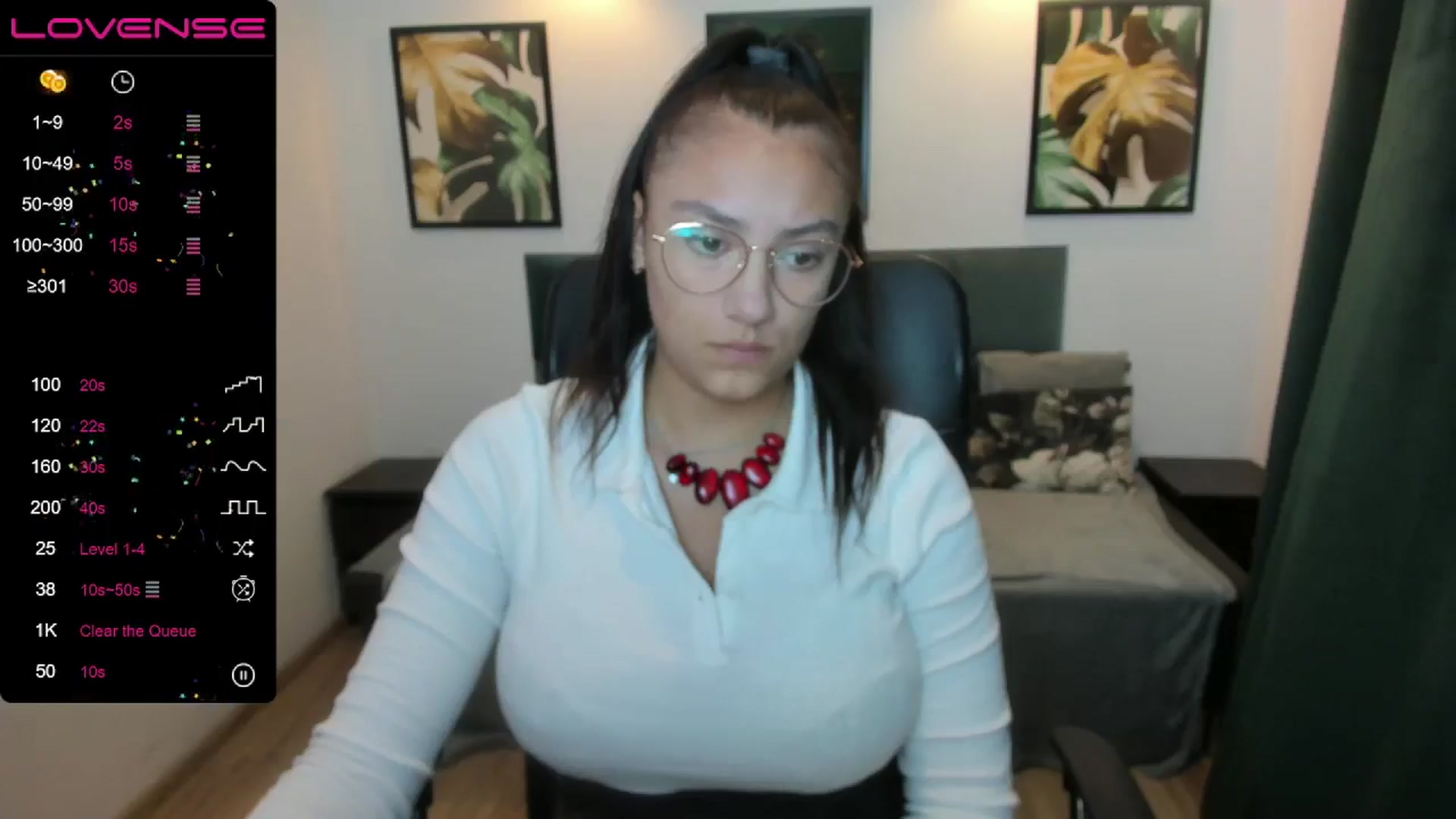 Gallery image thumbnail from SunfLowerr's myfreecams stream on, 09/14/2024, 18:55 image 13 of 20