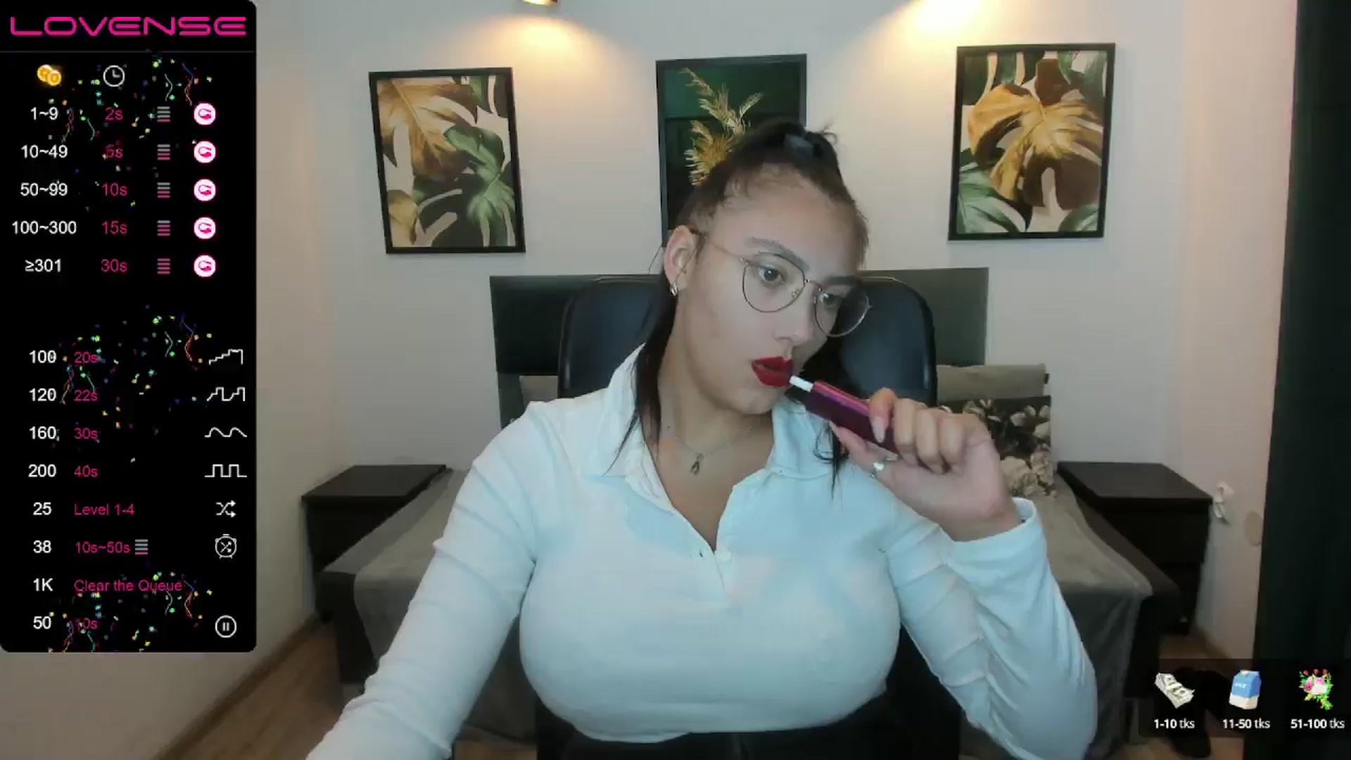 Gallery image thumbnail from SunfLowerr's myfreecams stream on, 09/14/2024, 19:48 image 19 of 20