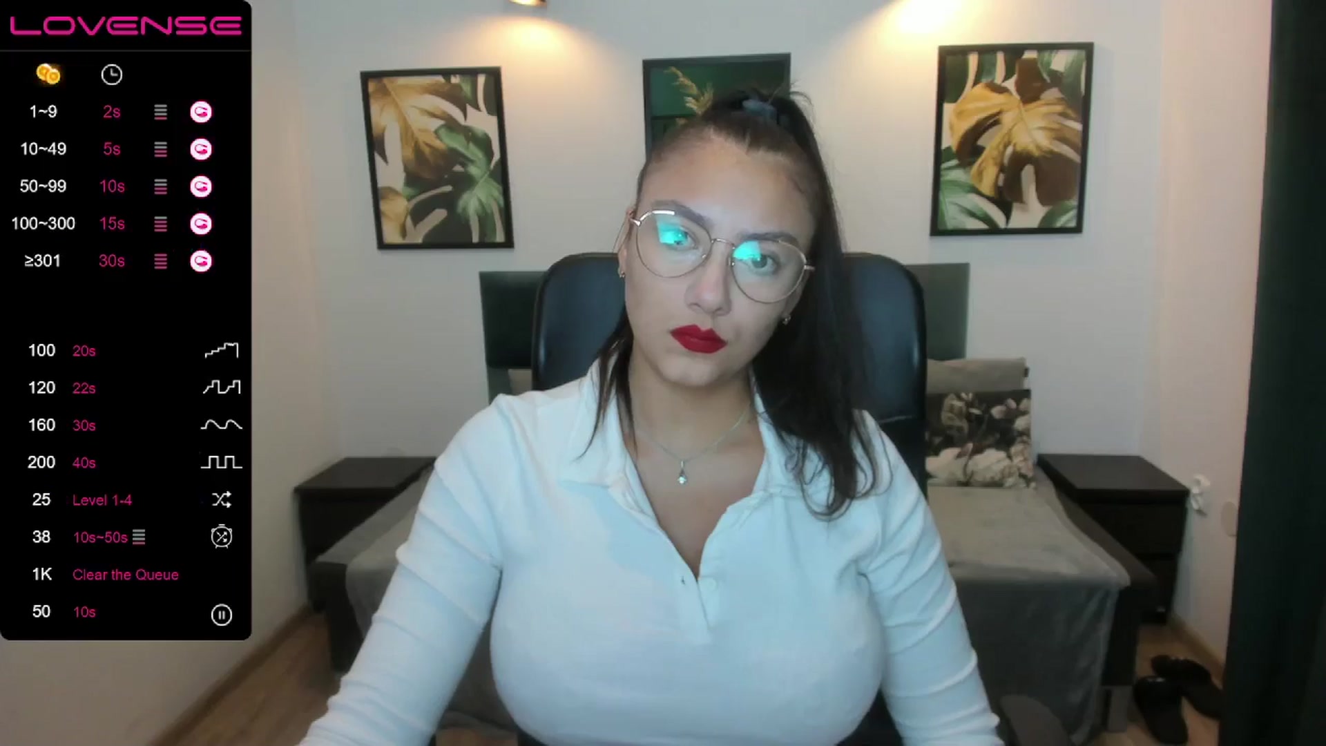 Gallery image thumbnail from SunfLowerr's myfreecams stream on, 09/14/2024, 19:48 image 16 of 20