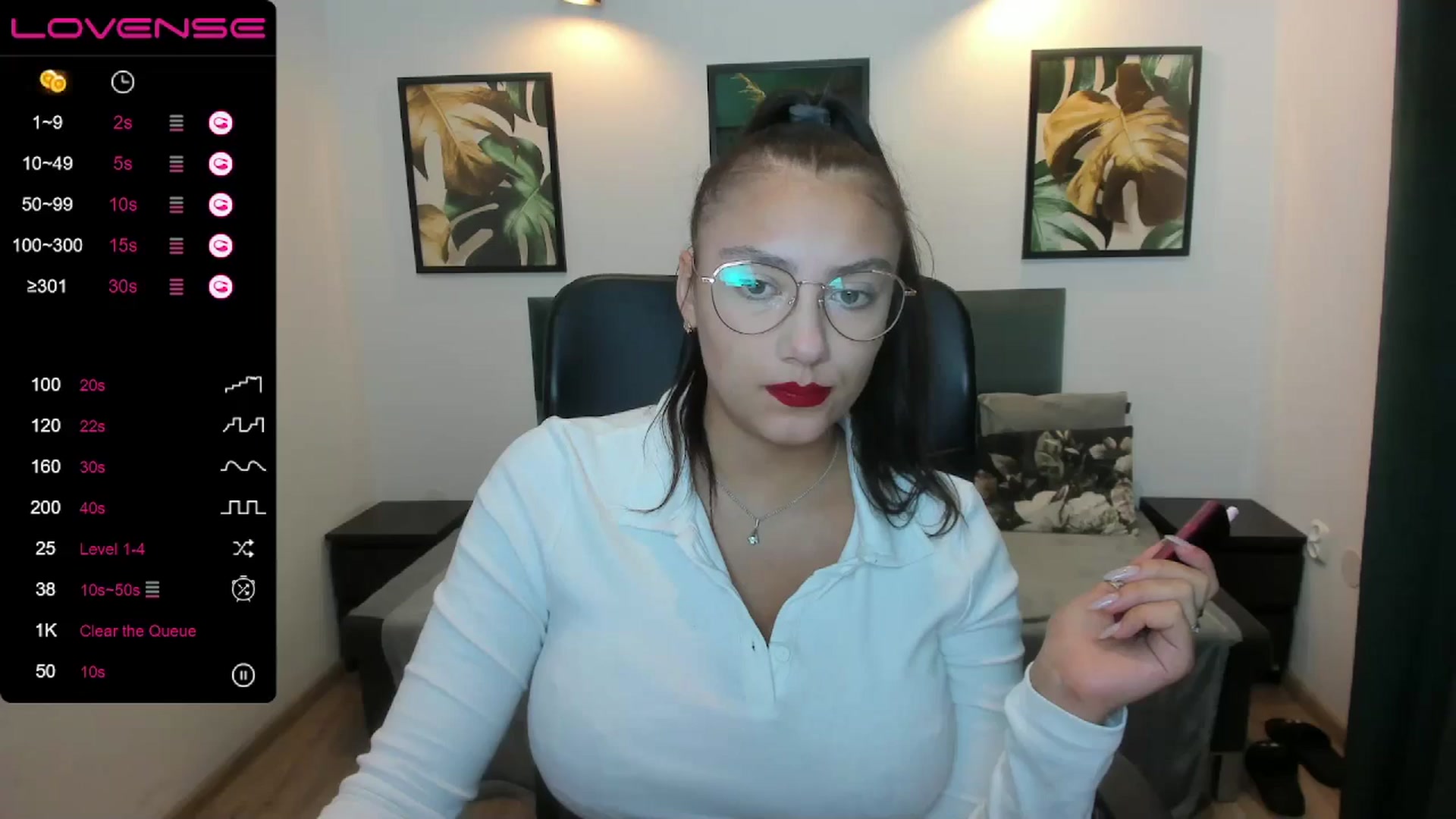 Gallery image thumbnail from SunfLowerr's myfreecams stream on, 09/14/2024, 19:48 image 13 of 20