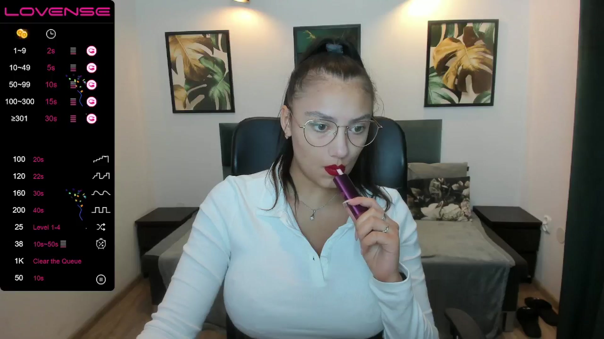 Gallery image thumbnail from SunfLowerr's myfreecams stream on, 09/14/2024, 19:48 image 12 of 20