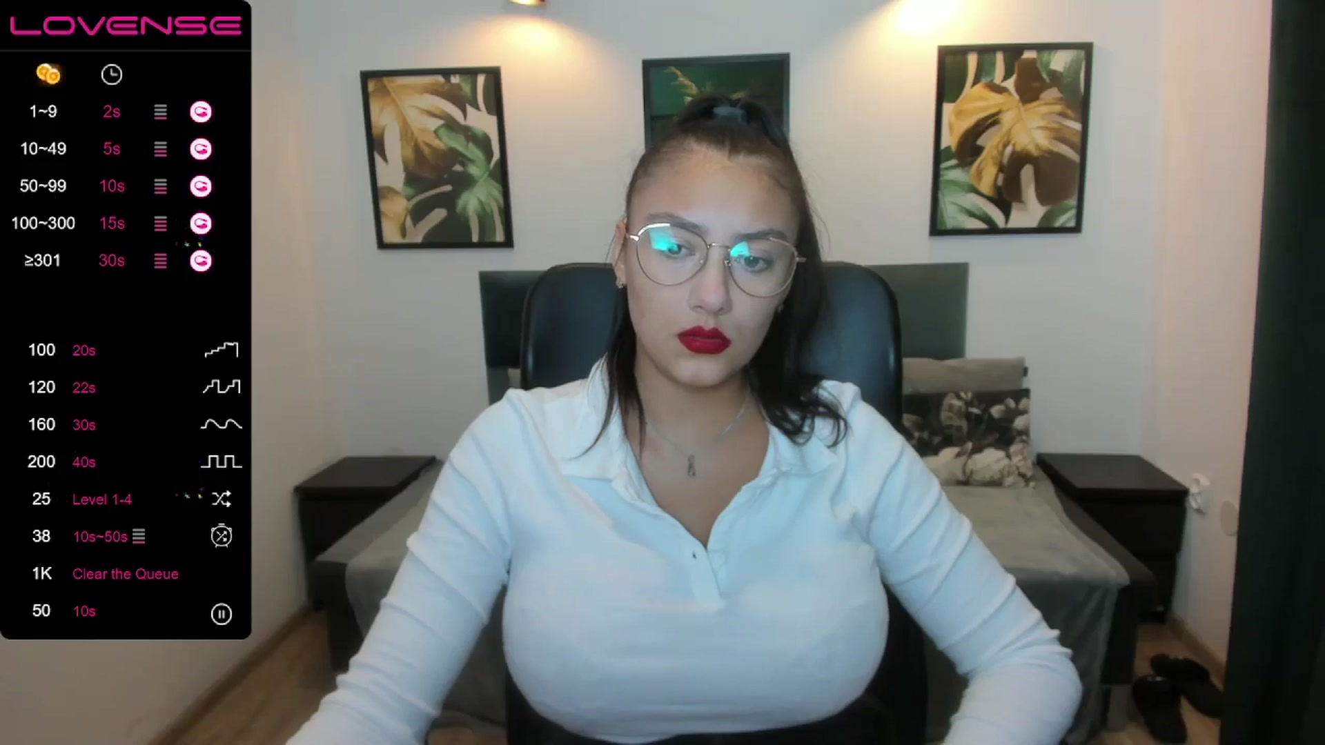 Gallery image thumbnail from SunfLowerr's myfreecams stream on, 09/14/2024, 19:48 image 10 of 20
