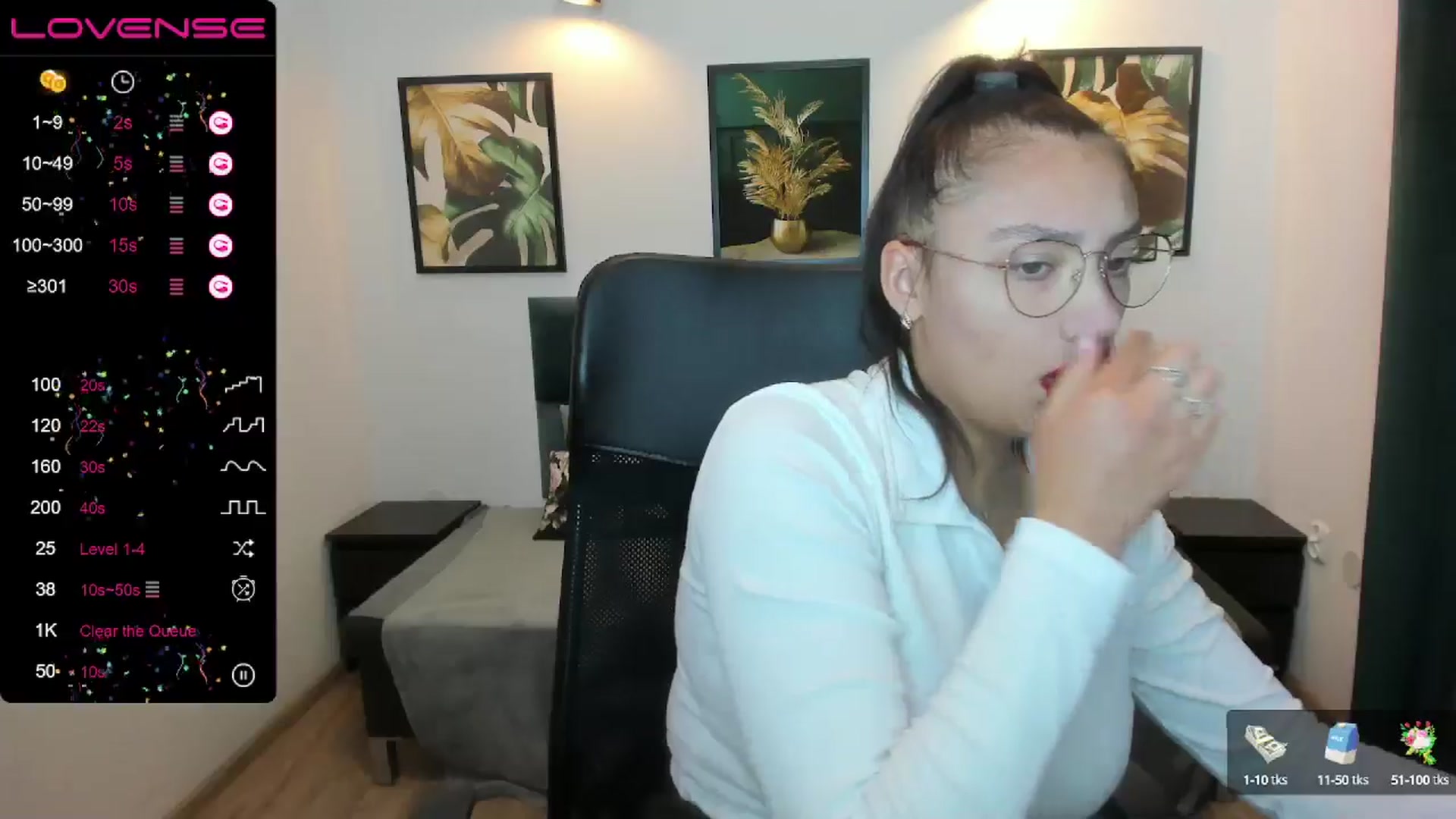 Gallery image thumbnail from SunfLowerr's myfreecams stream on, 09/14/2024, 19:48 image 14 of 20