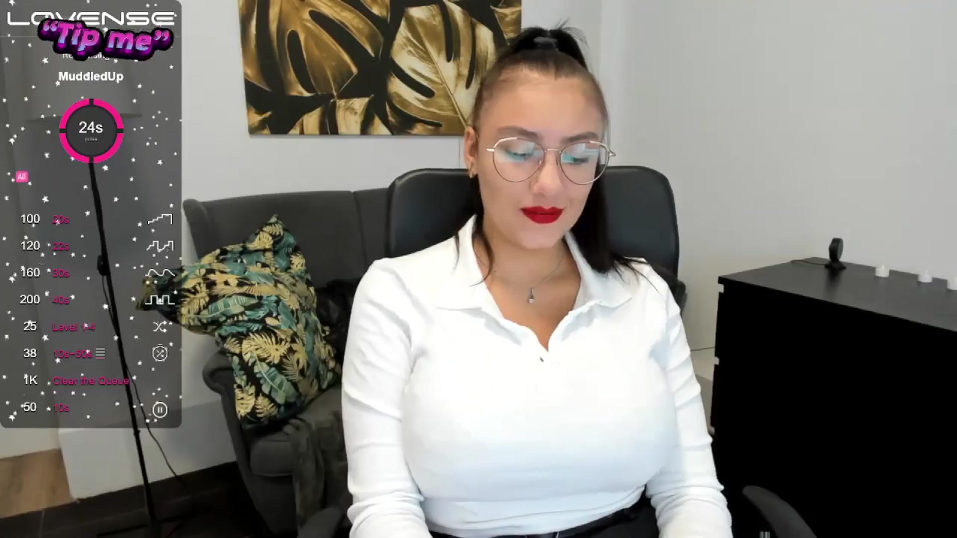 Gallery image thumbnail from SunfLowerr's myfreecams stream on, 09/14/2024, 20:43 image 11 of 20
