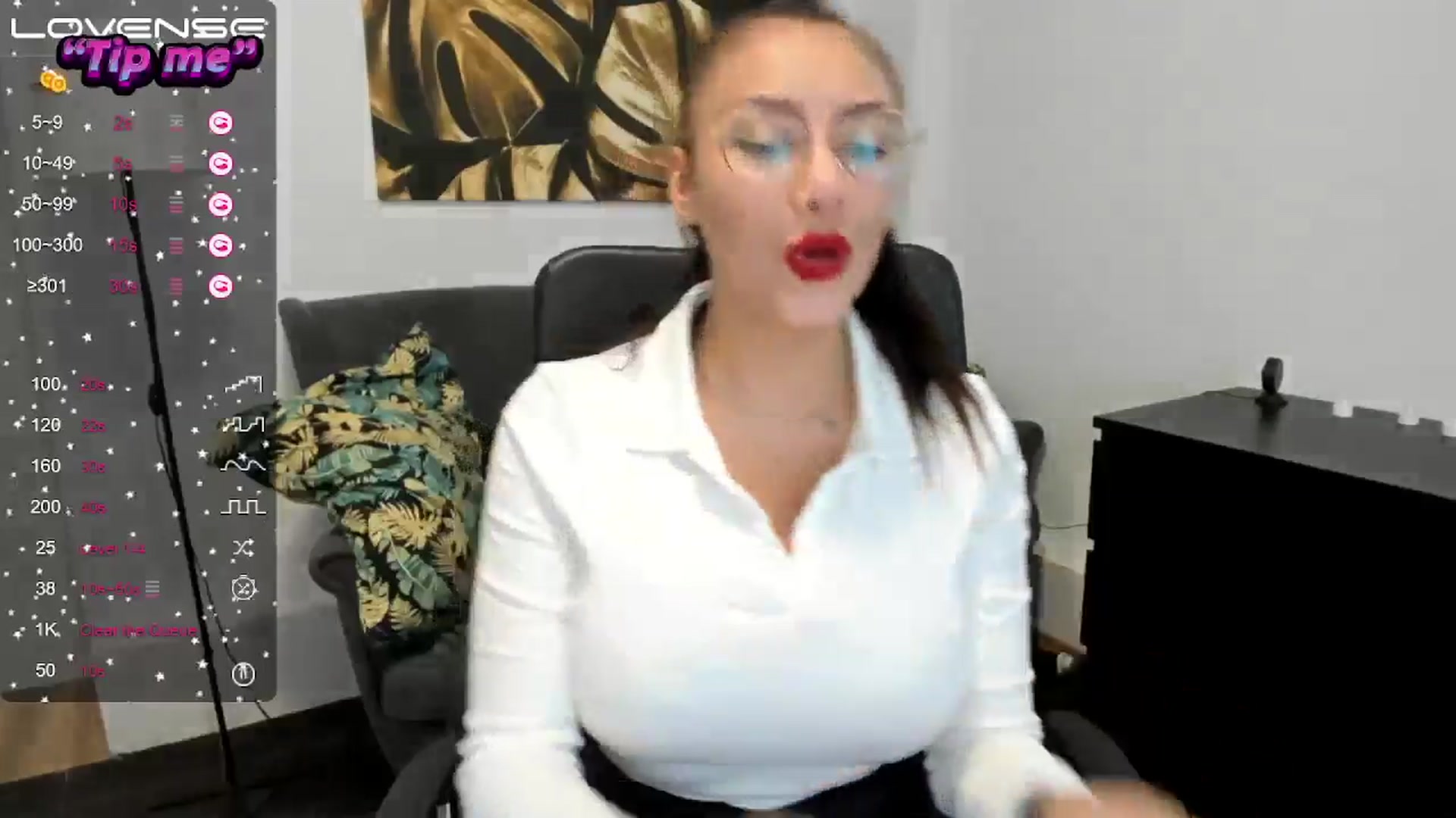 Gallery image thumbnail from SunfLowerr's myfreecams stream on, 09/14/2024, 20:43 image 19 of 20