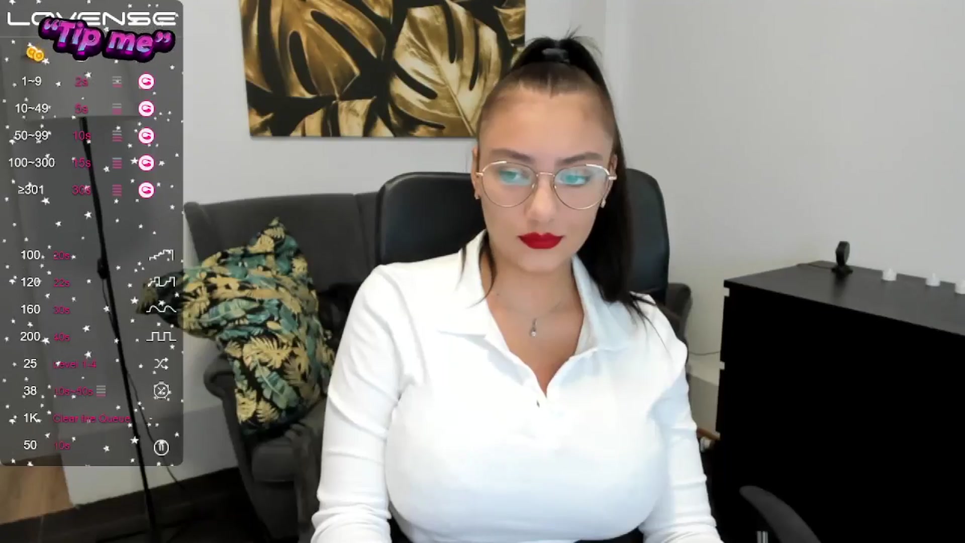 Gallery image thumbnail from SunfLowerr's myfreecams stream on, 09/14/2024, 20:43 image 7 of 20