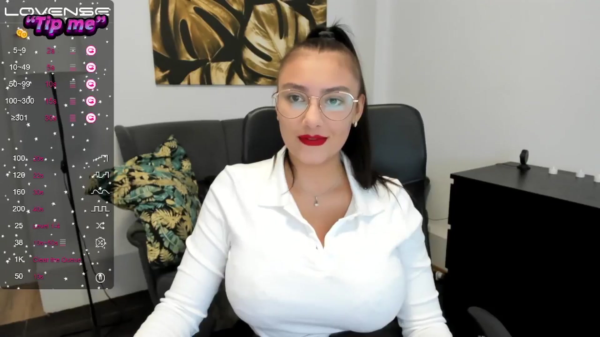 Gallery image thumbnail from SunfLowerr's myfreecams stream on, 09/14/2024, 20:43 image 12 of 20