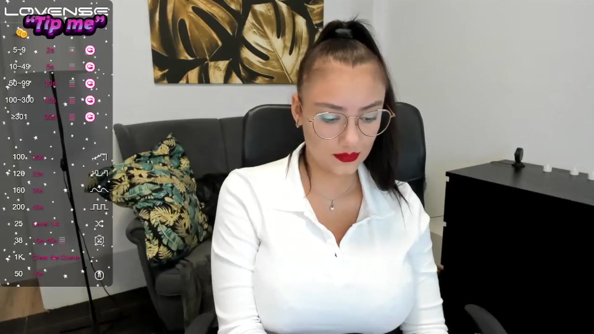 Gallery image thumbnail from SunfLowerr's myfreecams stream on, 09/14/2024, 20:43 image 13 of 20
