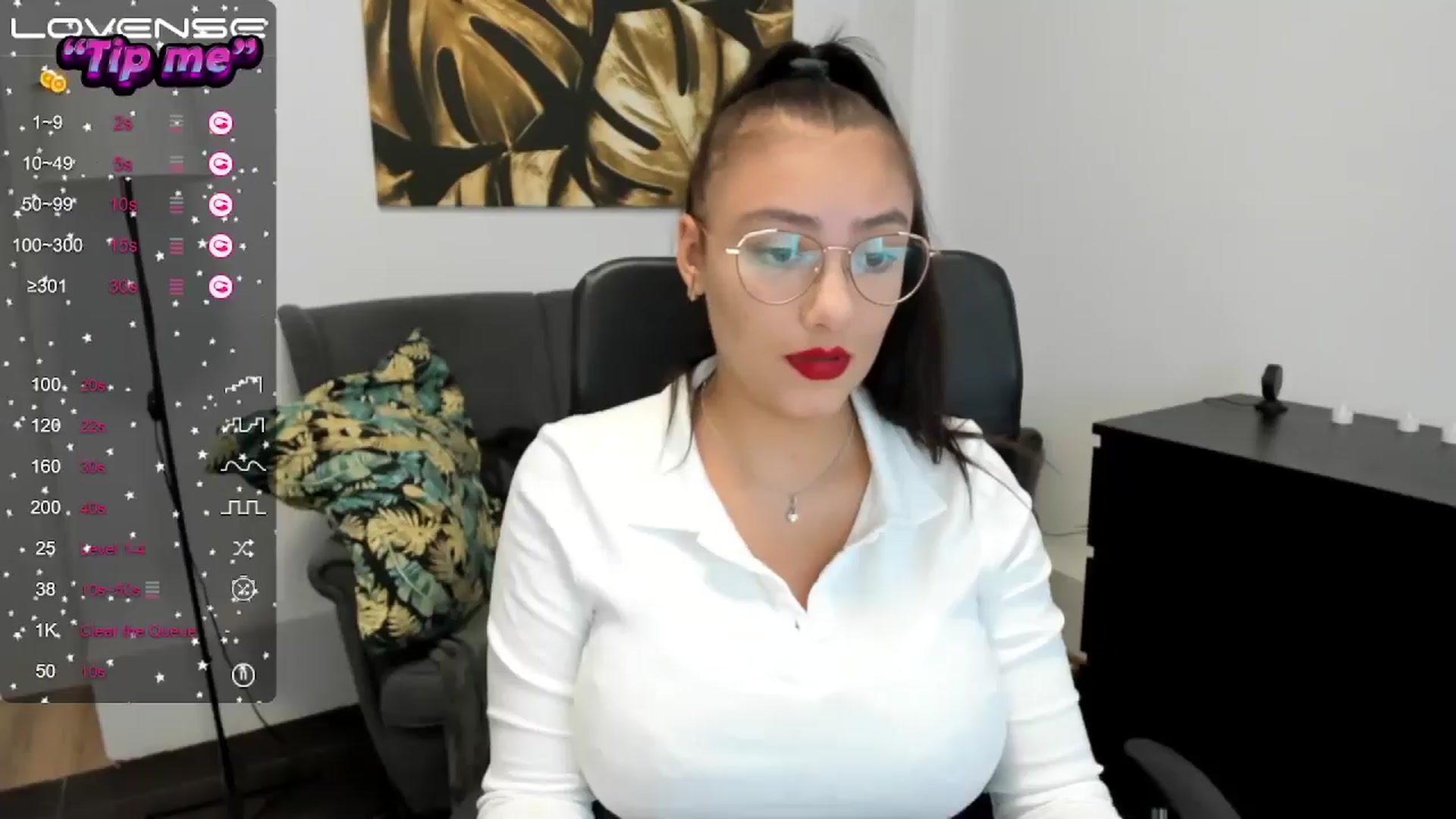 Gallery image thumbnail from SunfLowerr's myfreecams stream on, 09/14/2024, 20:43 image 3 of 20