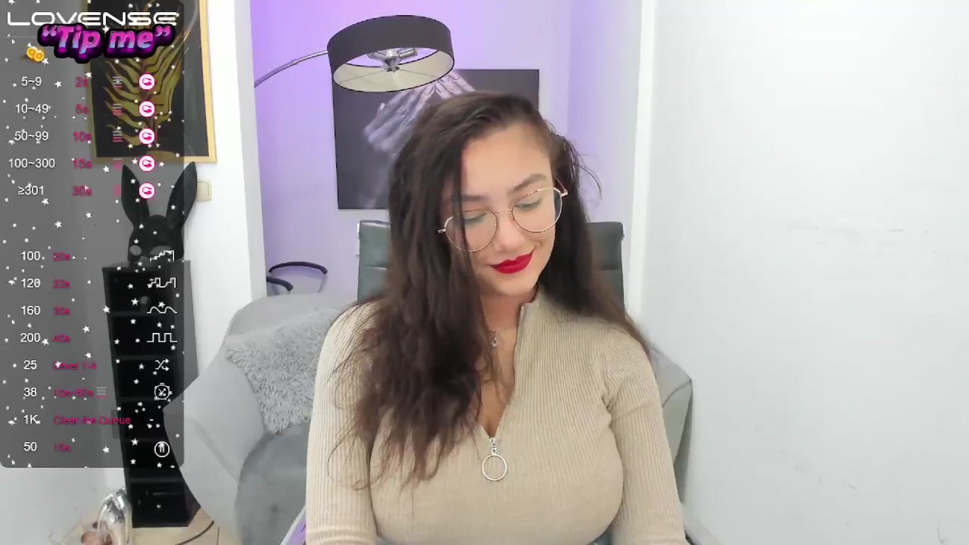 Gallery image thumbnail from SunfLowerr's myfreecams stream on, 09/15/2024, 19:58 image 16 of 20