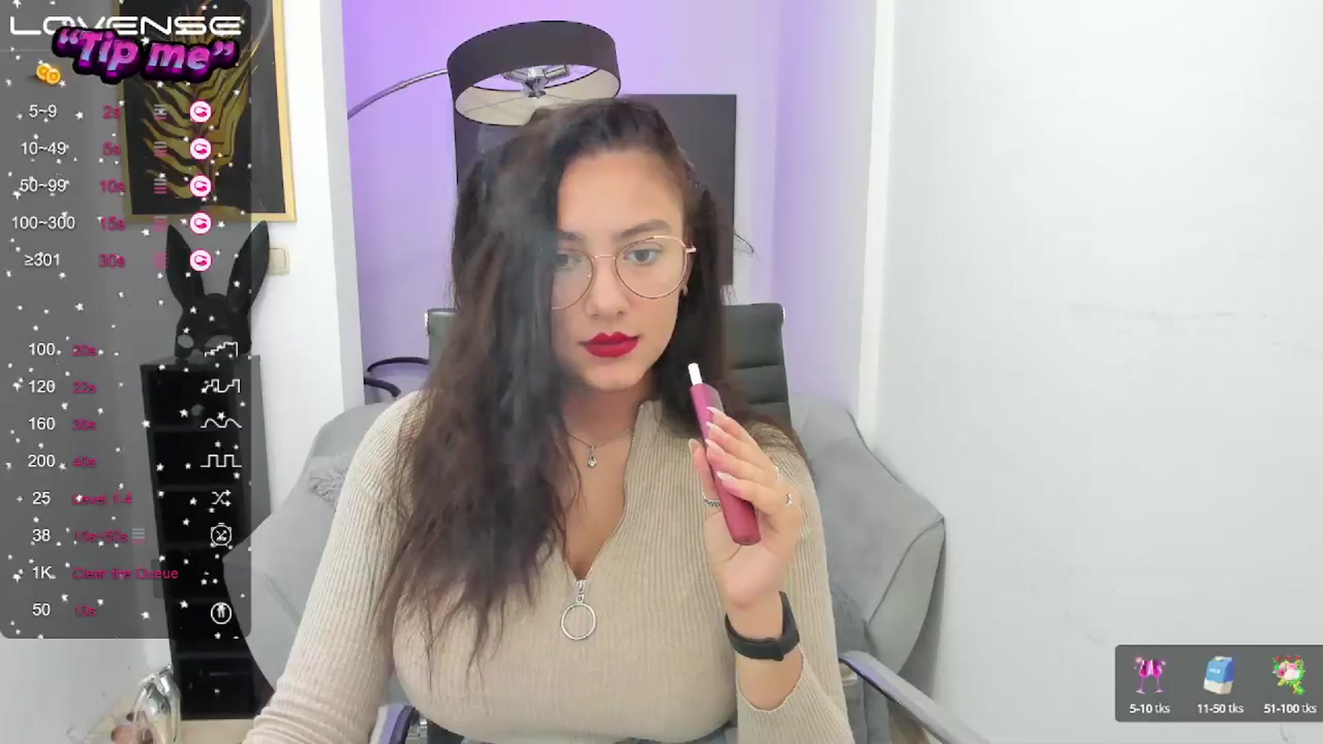 Gallery image thumbnail from SunfLowerr's myfreecams stream on, 09/15/2024, 19:58 image 7 of 20