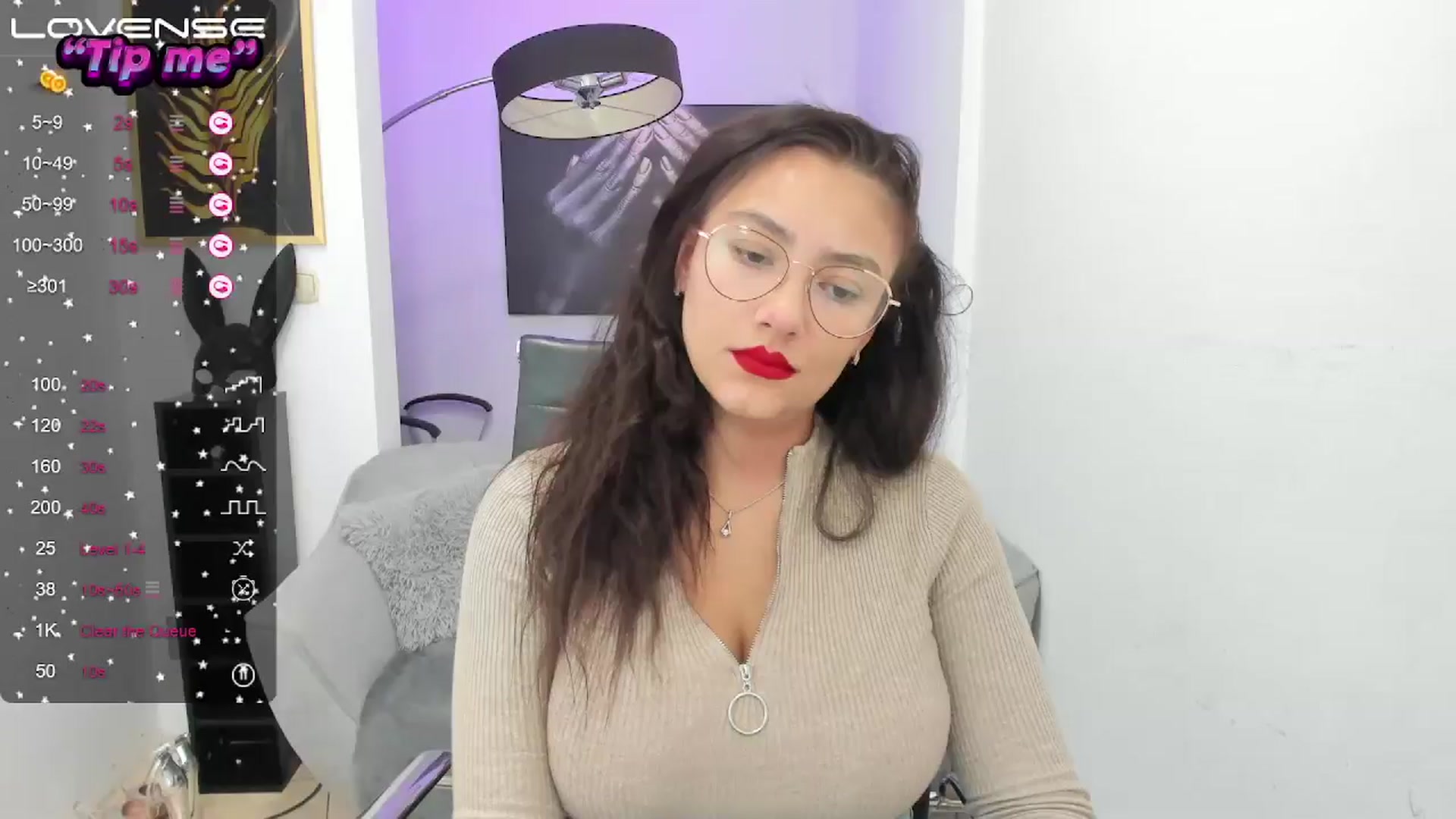 Gallery image thumbnail from SunfLowerr's myfreecams stream on, 09/15/2024, 19:58 image 1 of 20