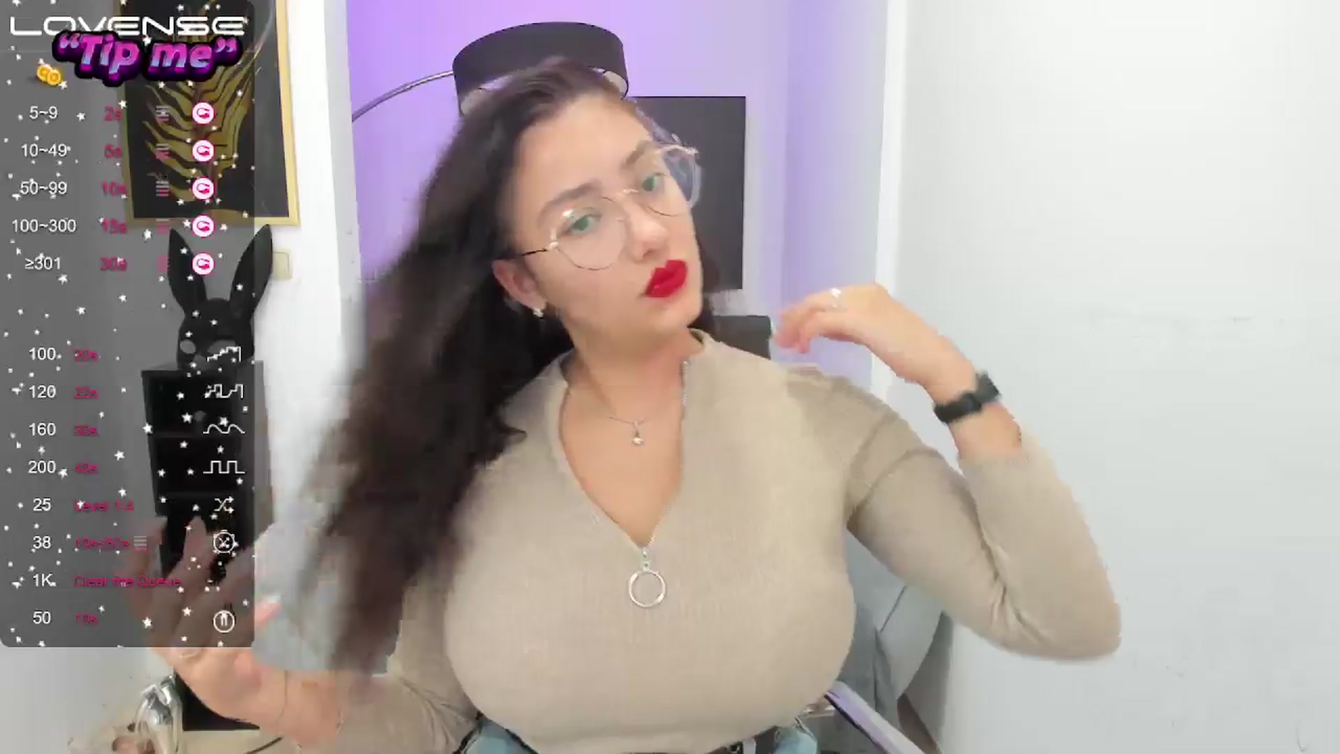 Gallery image thumbnail from SunfLowerr's myfreecams stream on, 09/15/2024, 19:58 image 2 of 20