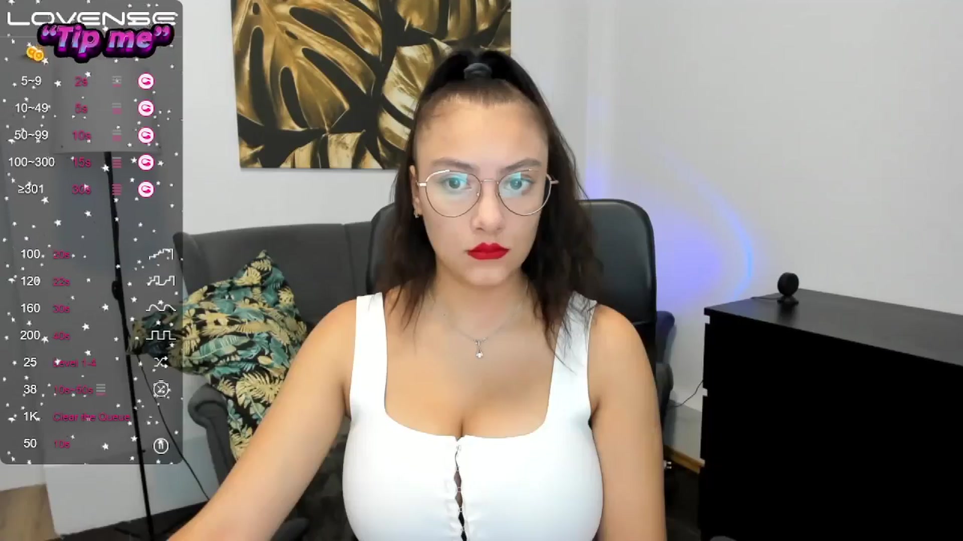 Gallery image thumbnail from SunfLowerr's myfreecams stream on, 09/16/2024, 12:31 image 2 of 20