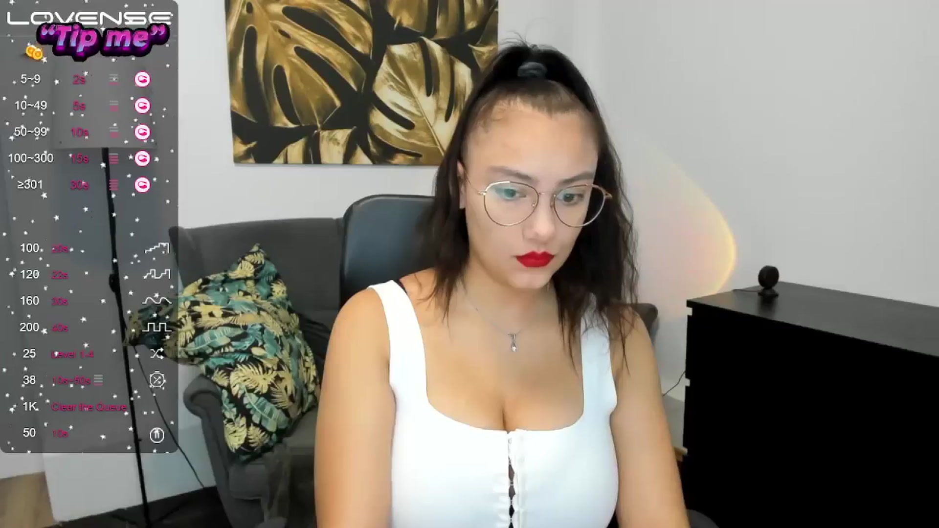 Gallery image thumbnail from SunfLowerr's myfreecams stream on, 09/16/2024, 12:31 image 11 of 20