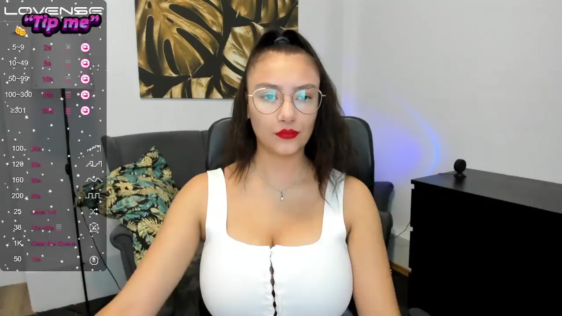 Gallery image thumbnail from SunfLowerr's myfreecams stream on, 09/16/2024, 12:31 image 3 of 20