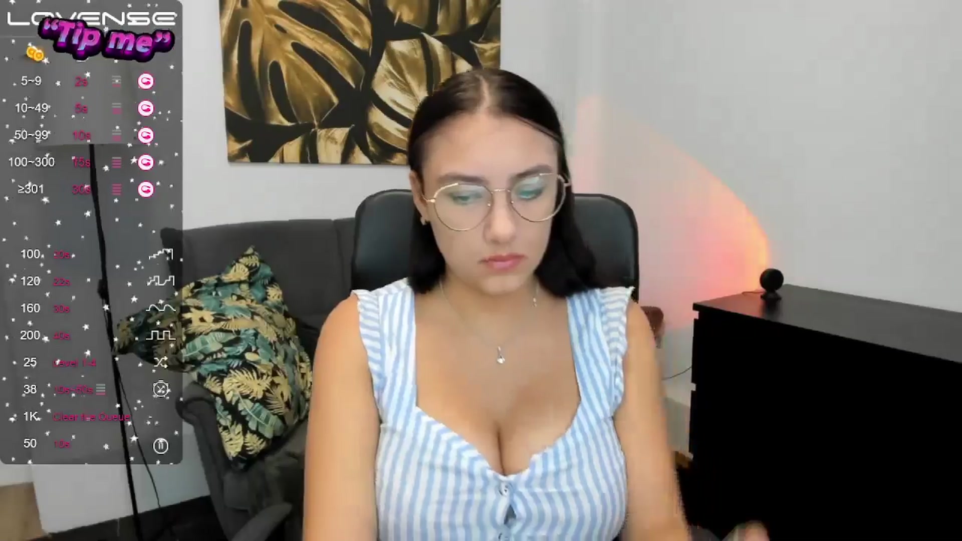 Gallery image thumbnail from SunfLowerr's myfreecams stream on, 09/19/2024, 13:30 image 14 of 20